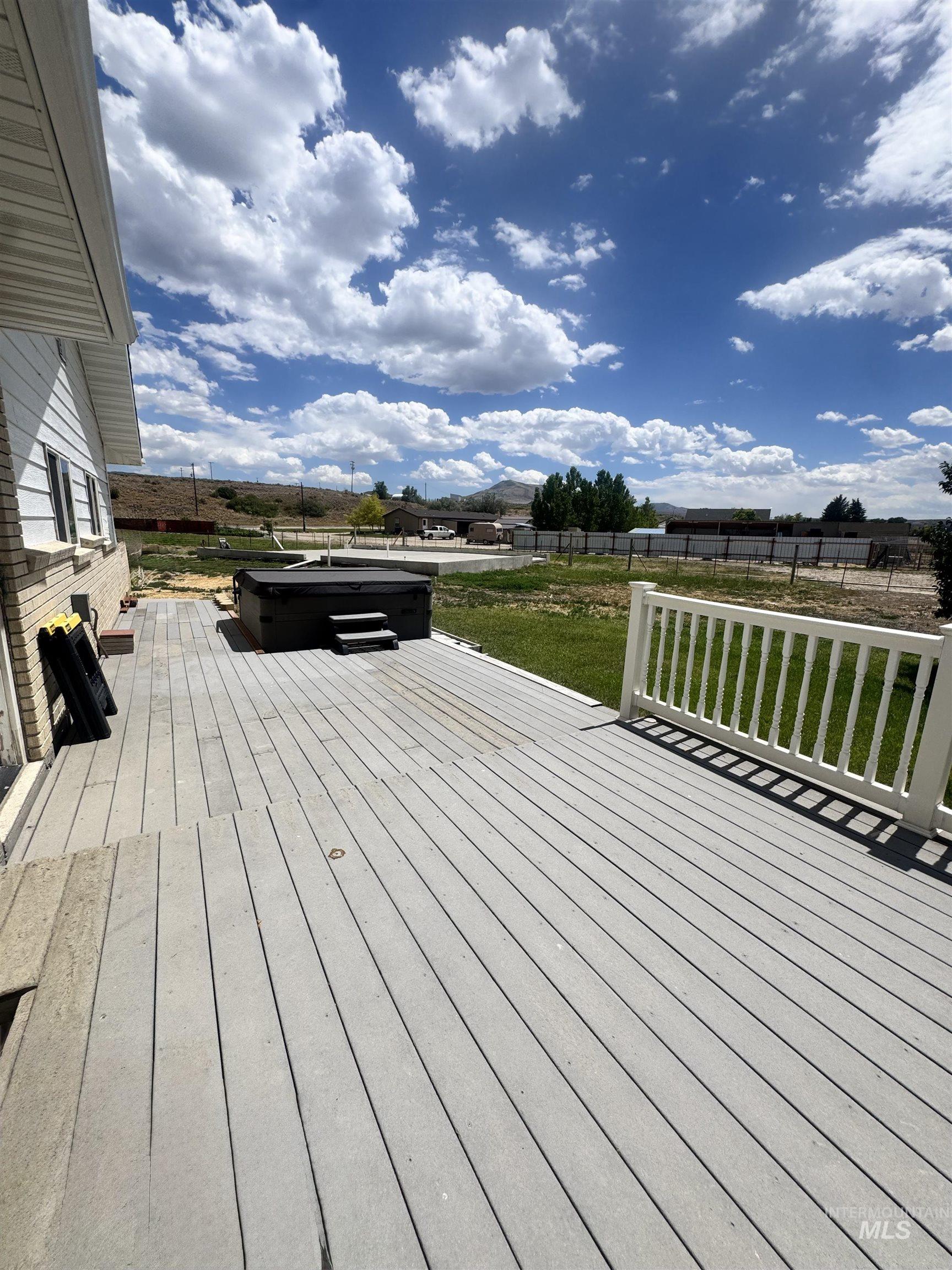 513 W 2100 S Property Photo 45