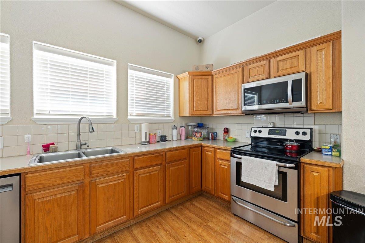 3250 Shamrock Road Property Photo 8