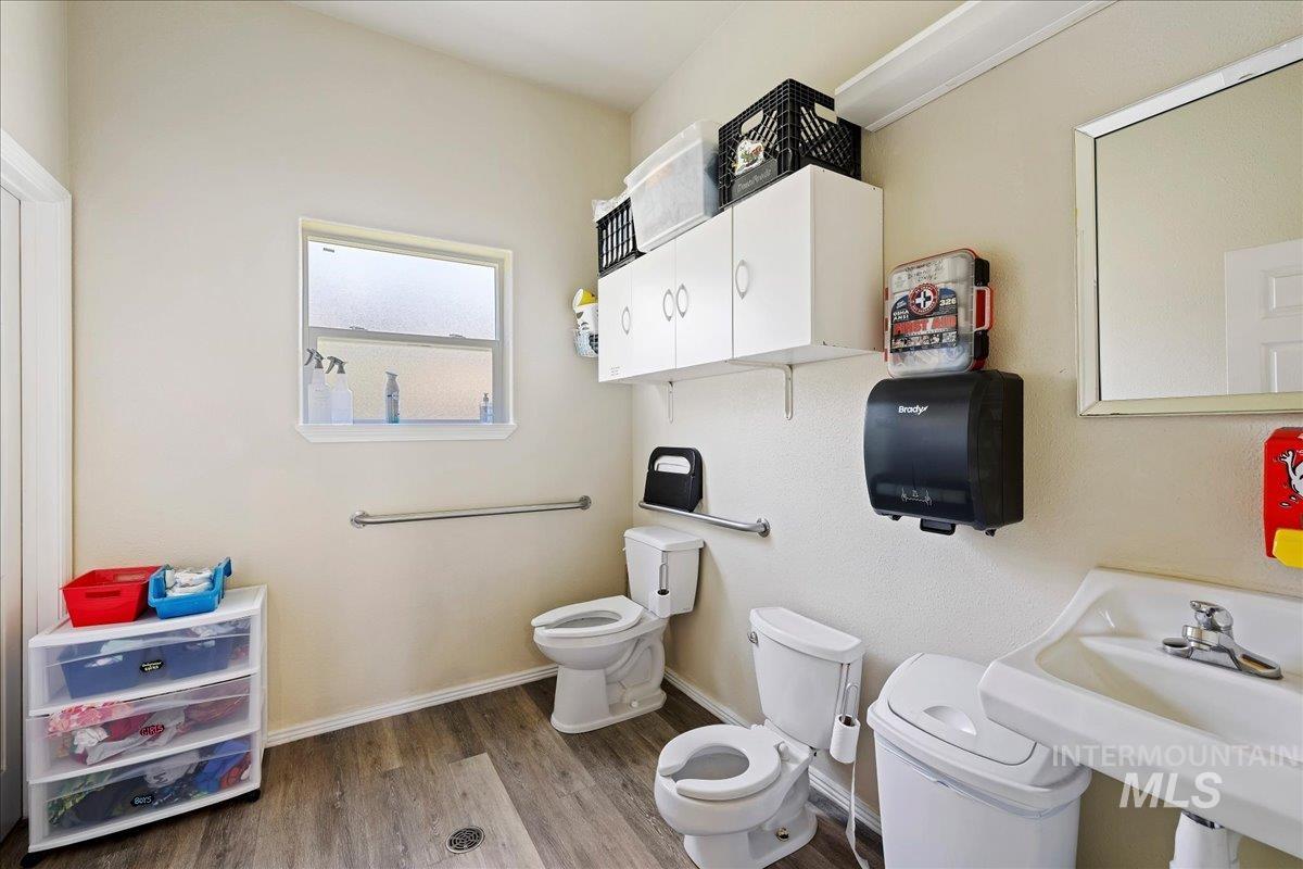 3250 Shamrock Road Property Photo 11