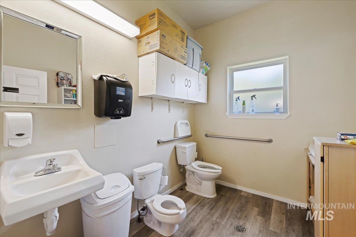 3250 Shamrock Road Property Photo 12