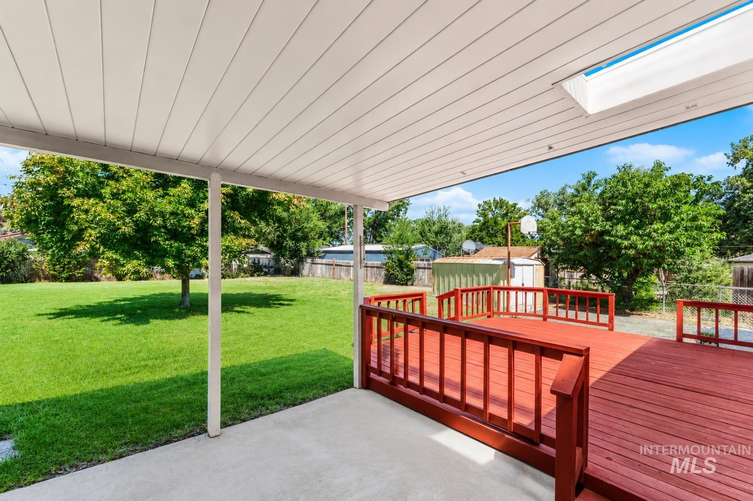 611 N Riverview Dr Property Photo 43