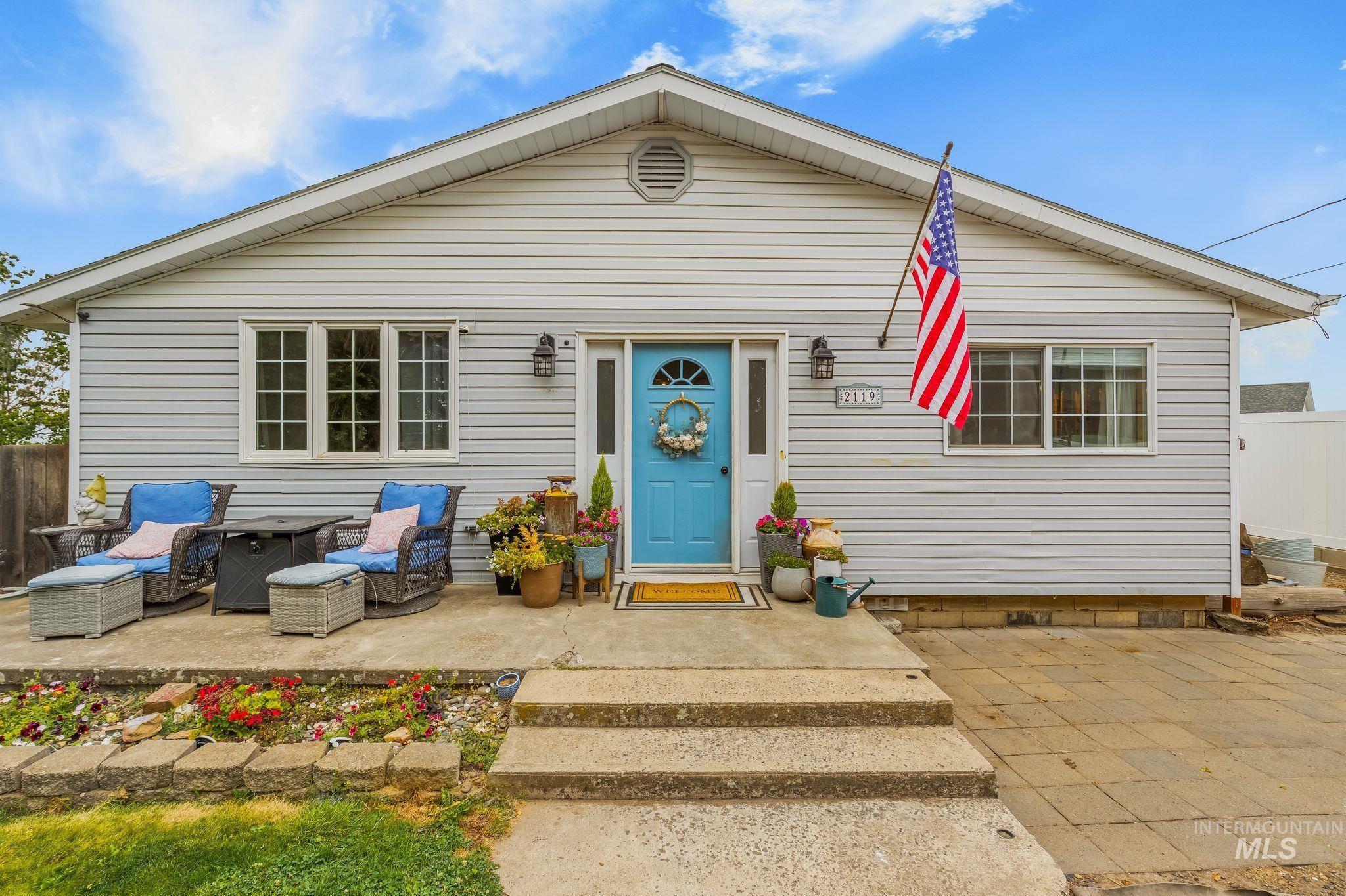 2119 Ripon Ave. Property Photo 1