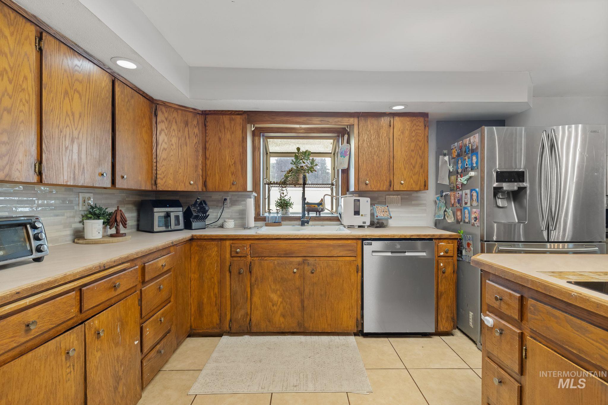 2119 Ripon Ave. Property Photo 13