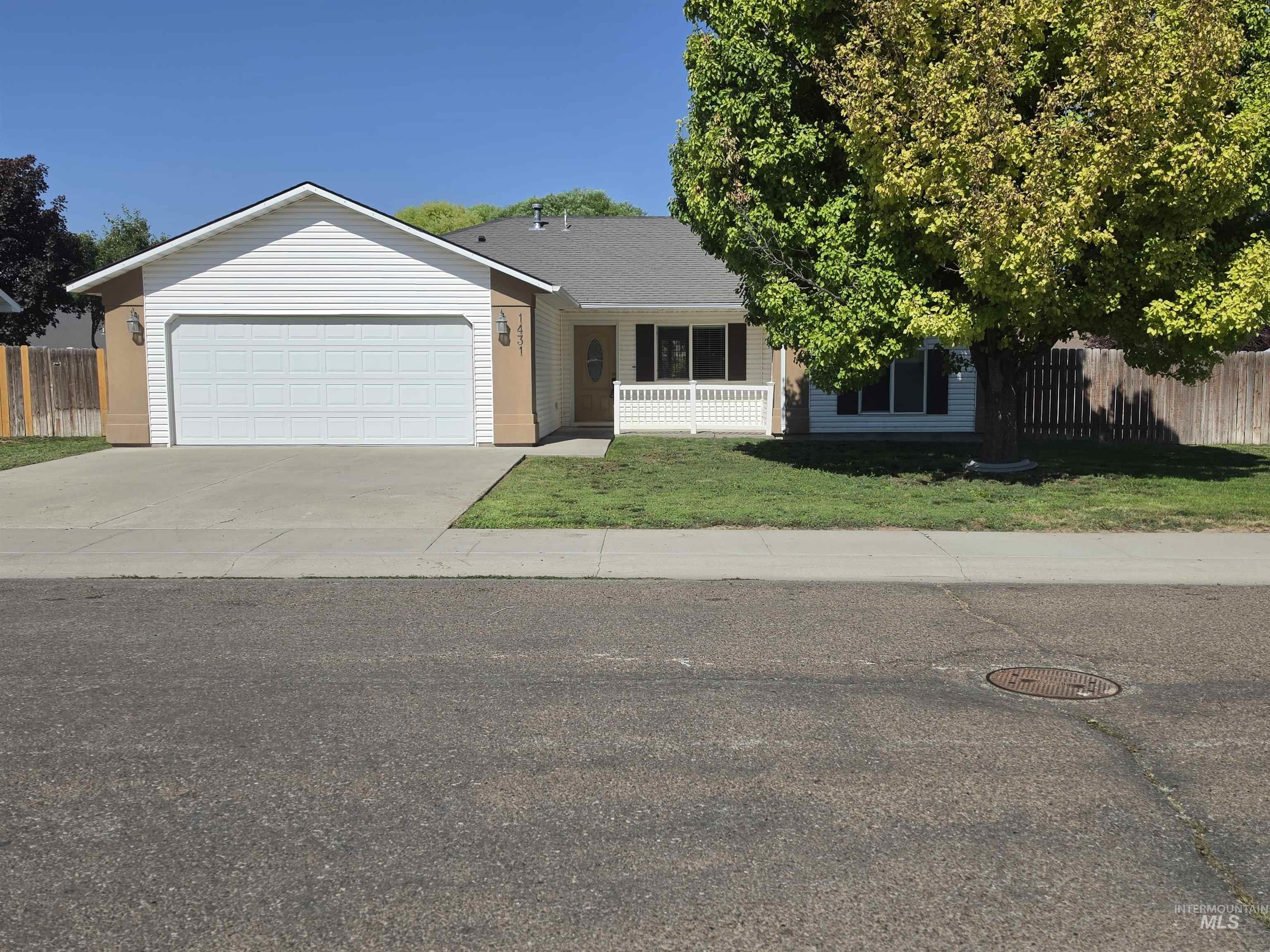 1431 Autumn Way Property Photo 1