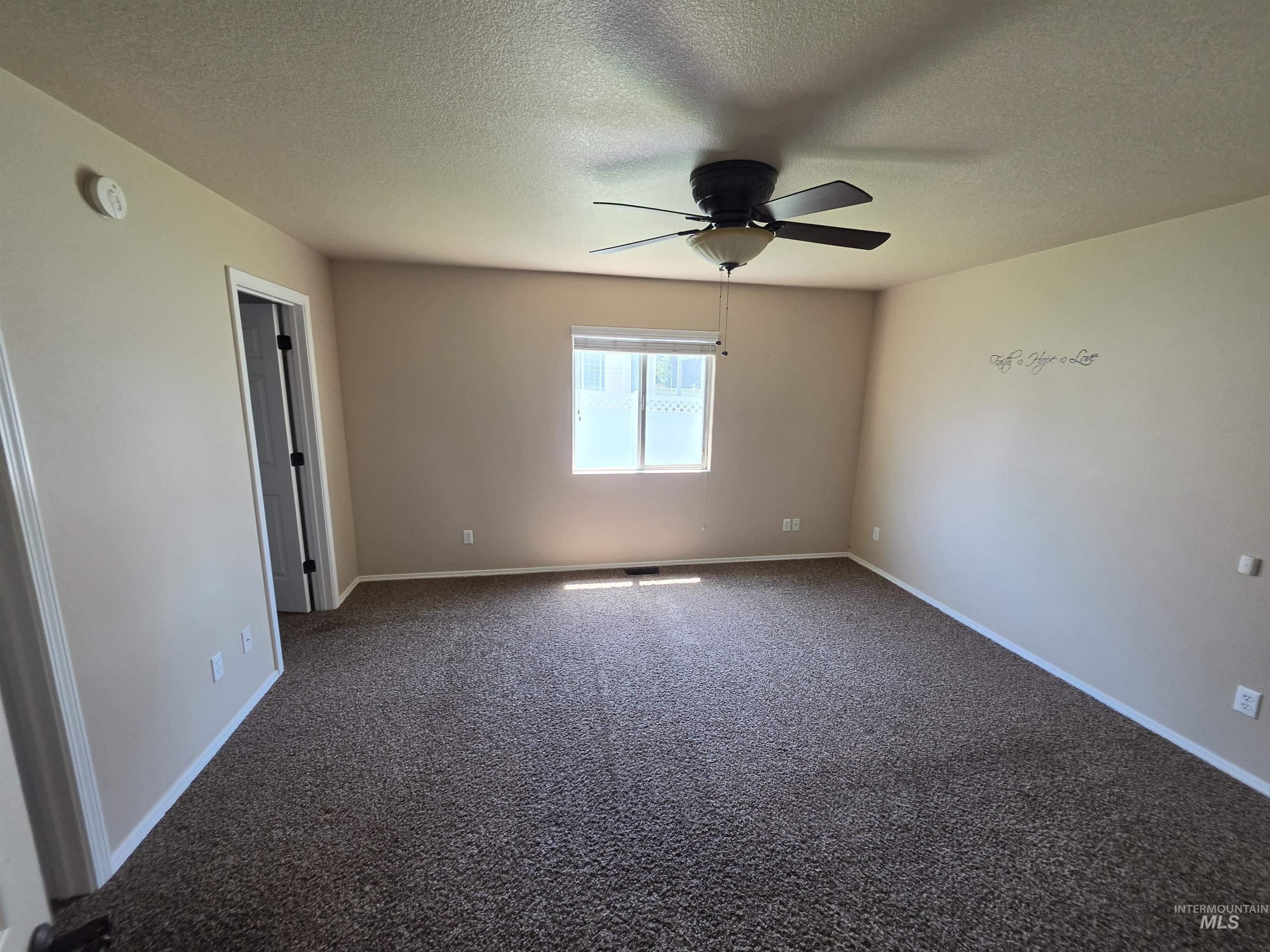 1431 Autumn Way Property Photo 14