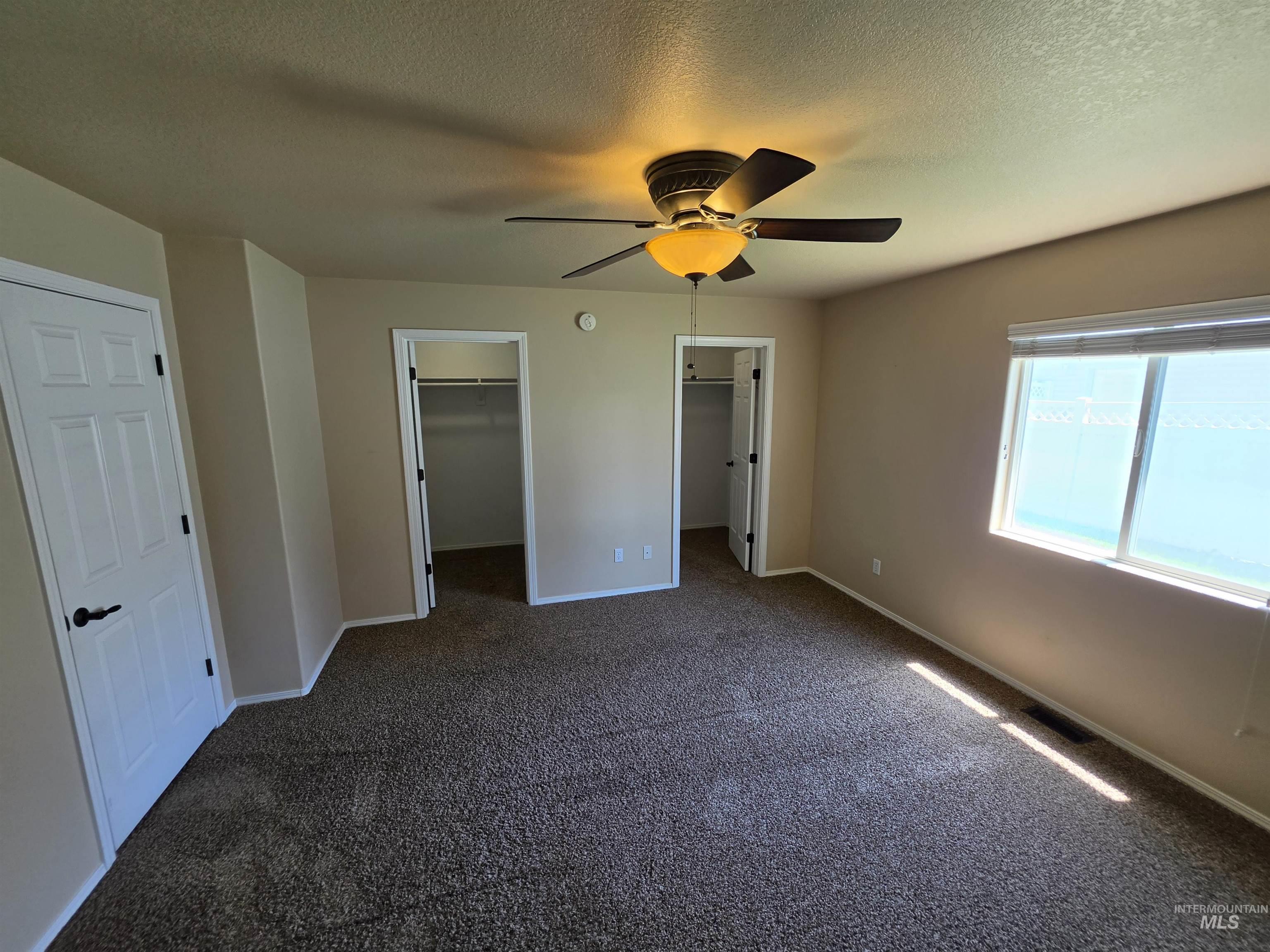 1431 Autumn Way Property Photo 15