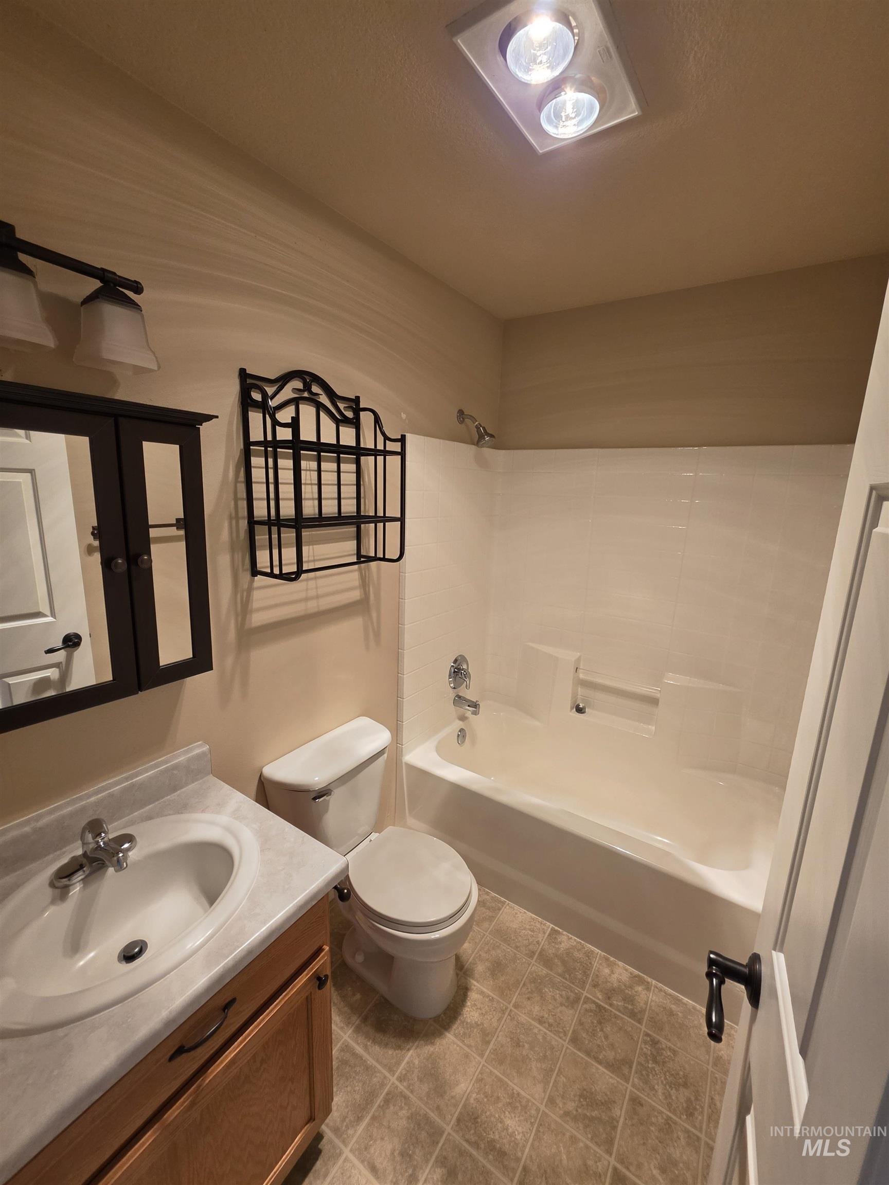 1431 Autumn Way Property Photo 19