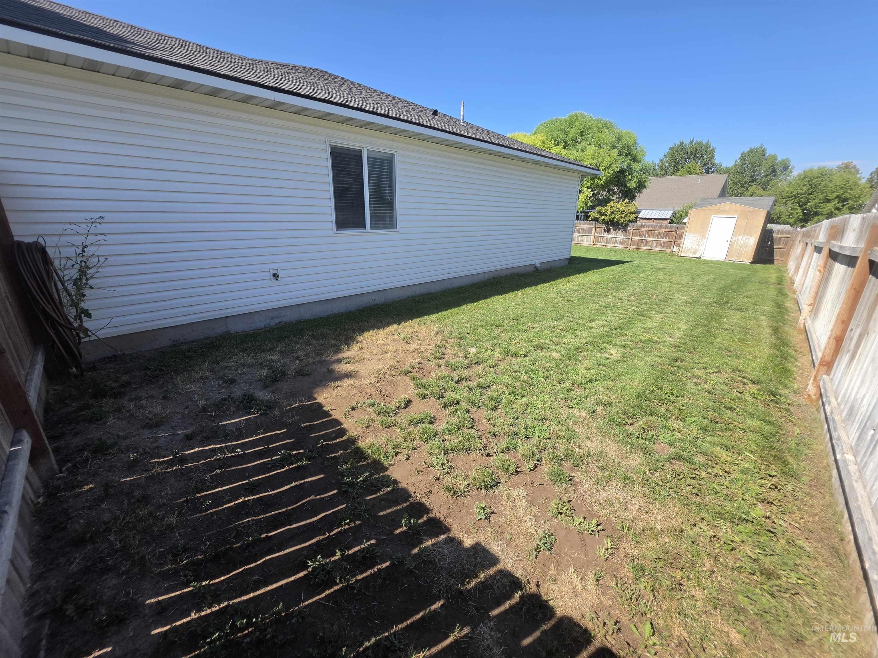 1431 Autumn Way Property Photo 23