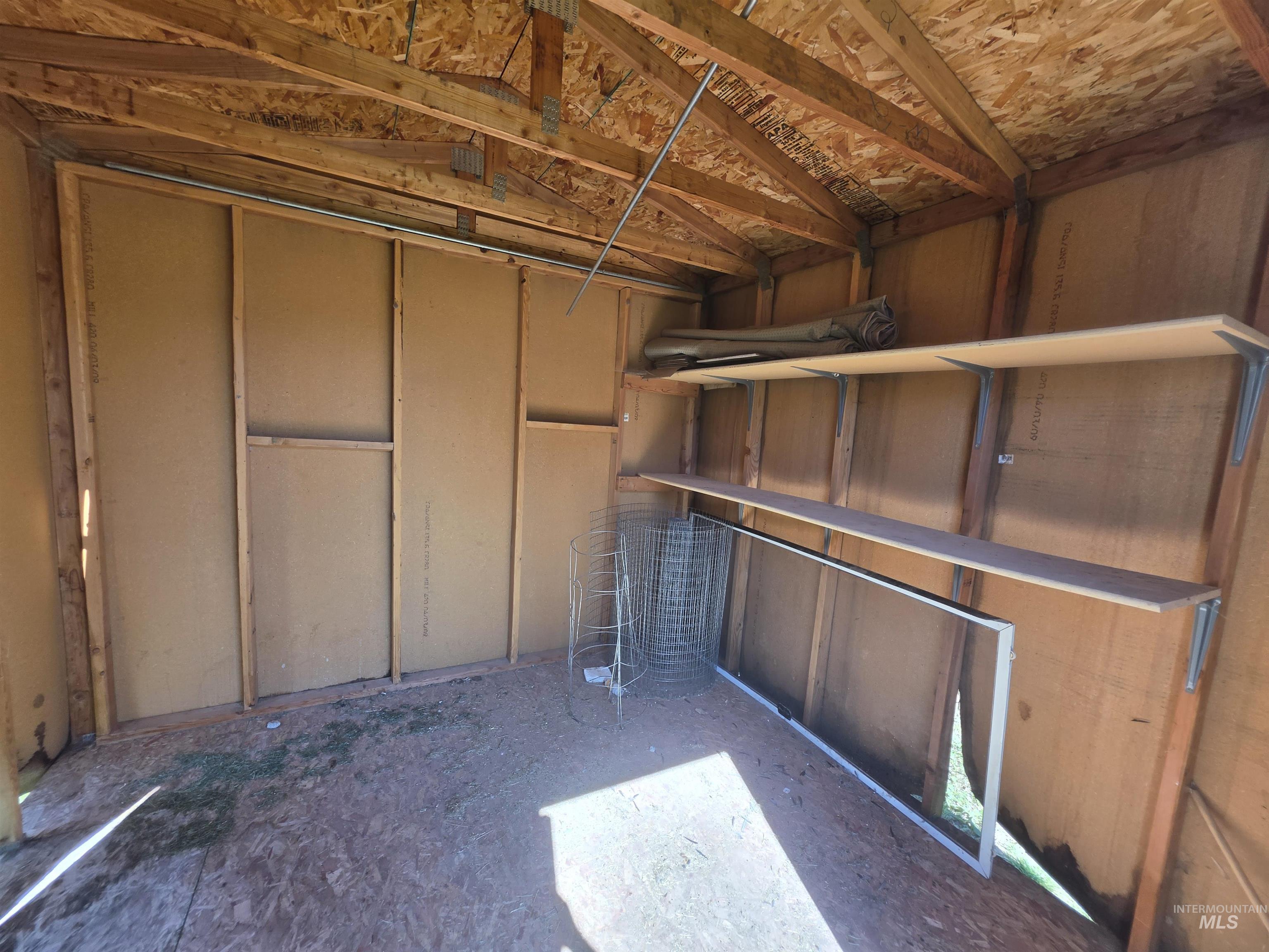 1431 Autumn Way Property Photo 26