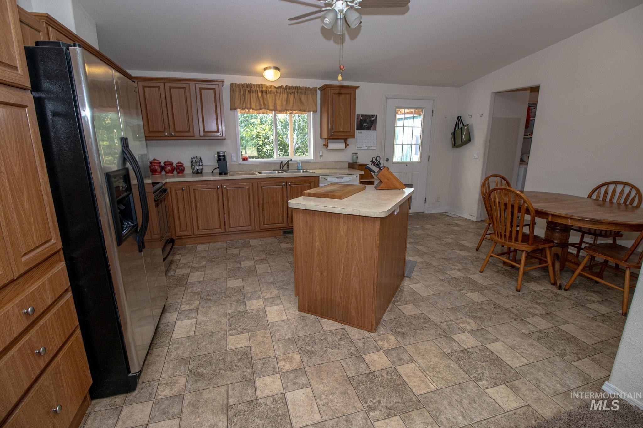 13612 Michael Dr Property Photo 8