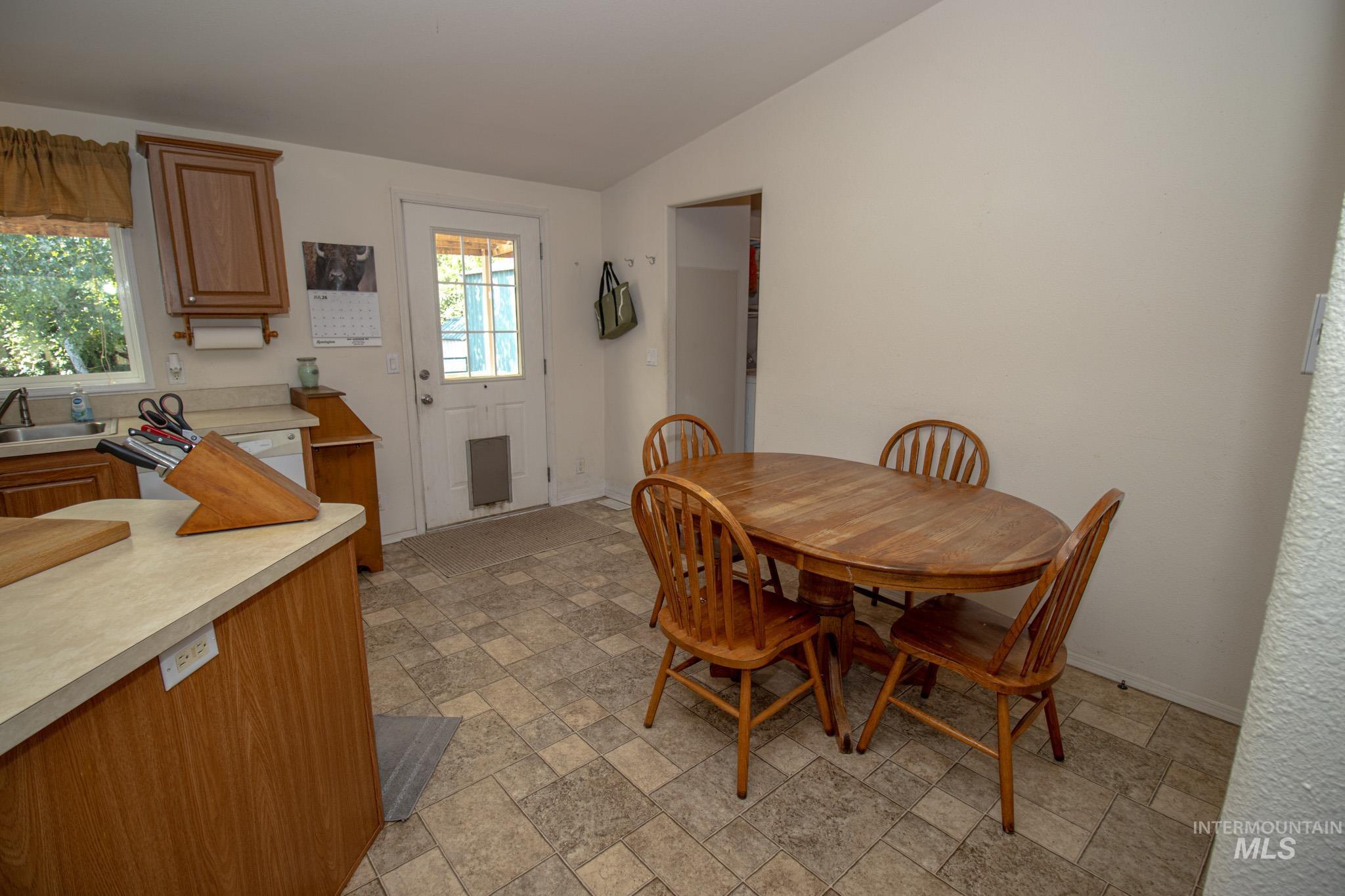 13612 Michael Dr Property Photo 11