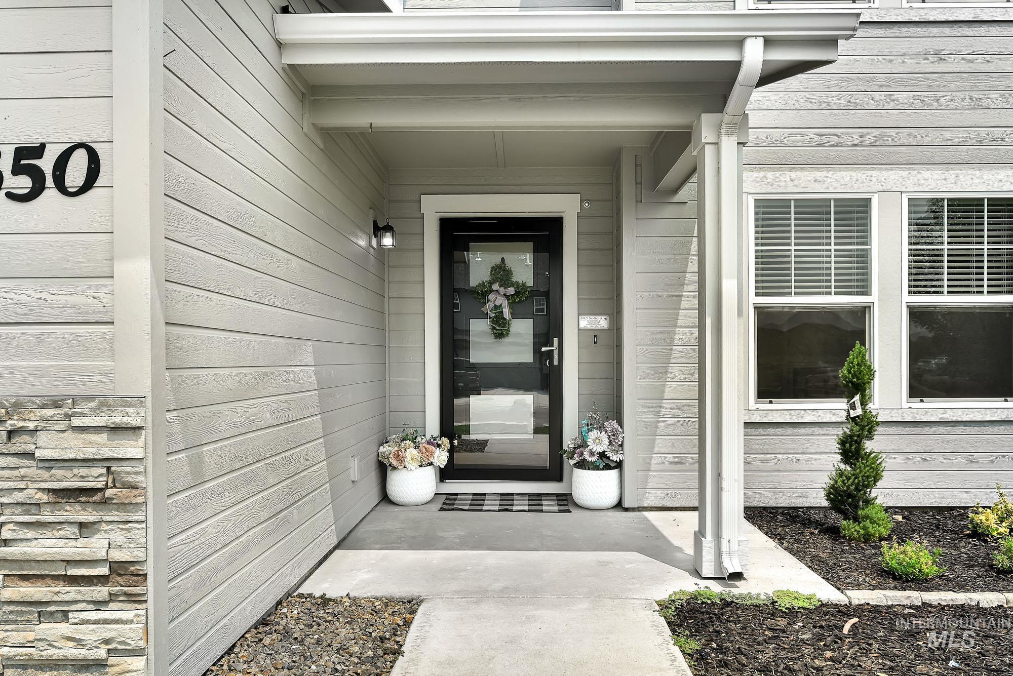 10350 Longtail Dr Property Photo 3