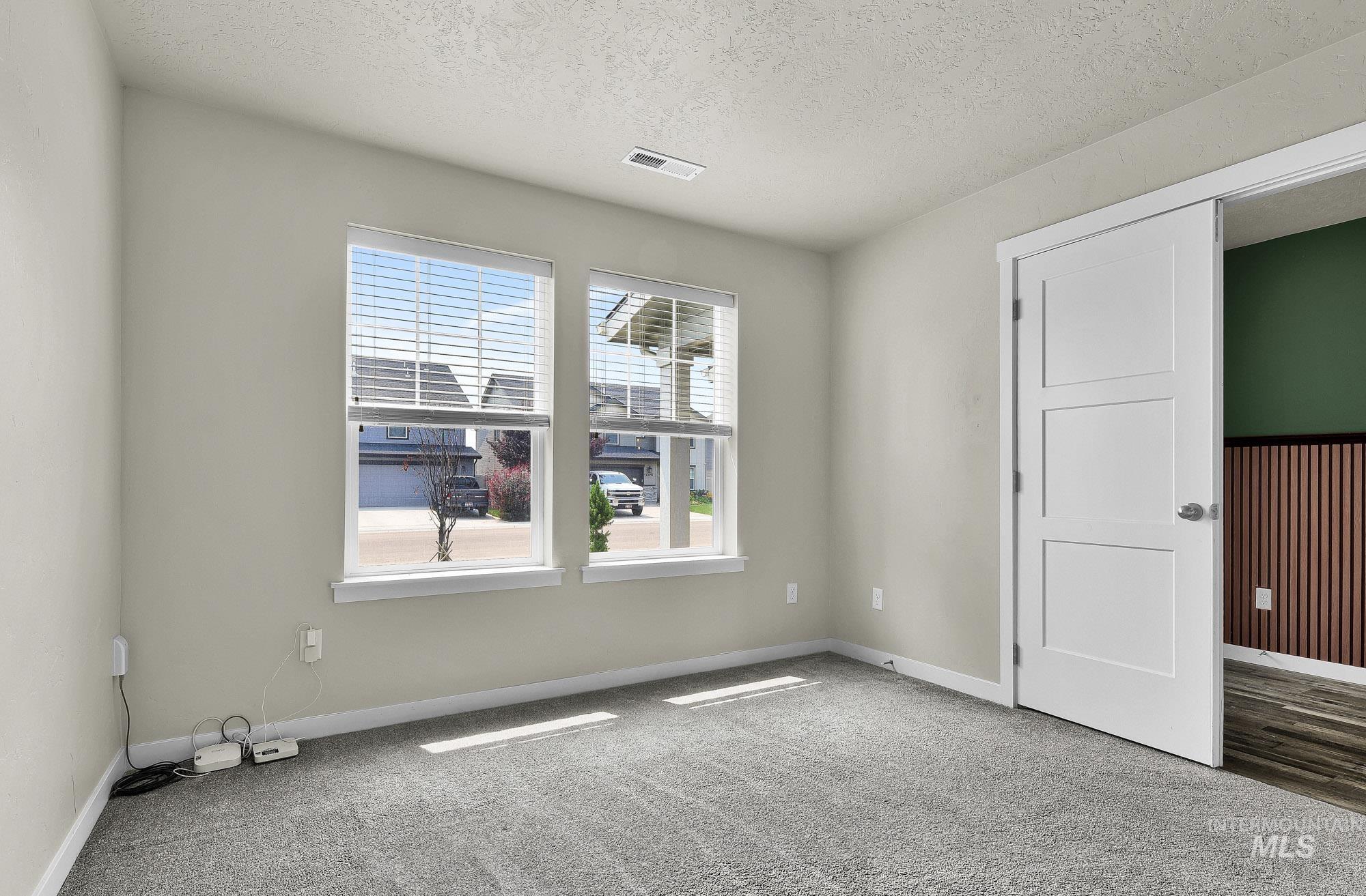 10350 Longtail Dr Property Photo 5