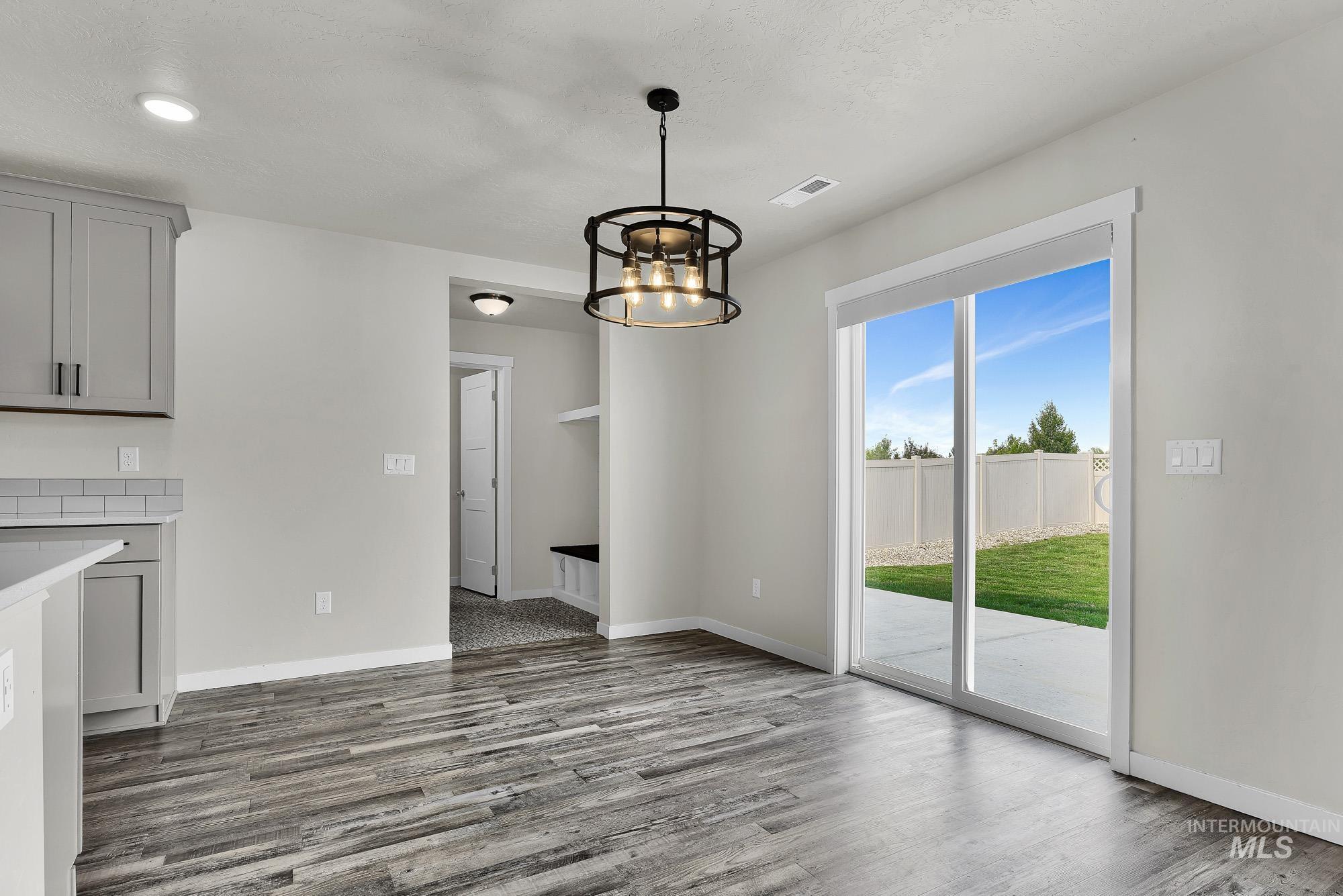 10350 Longtail Dr Property Photo 14
