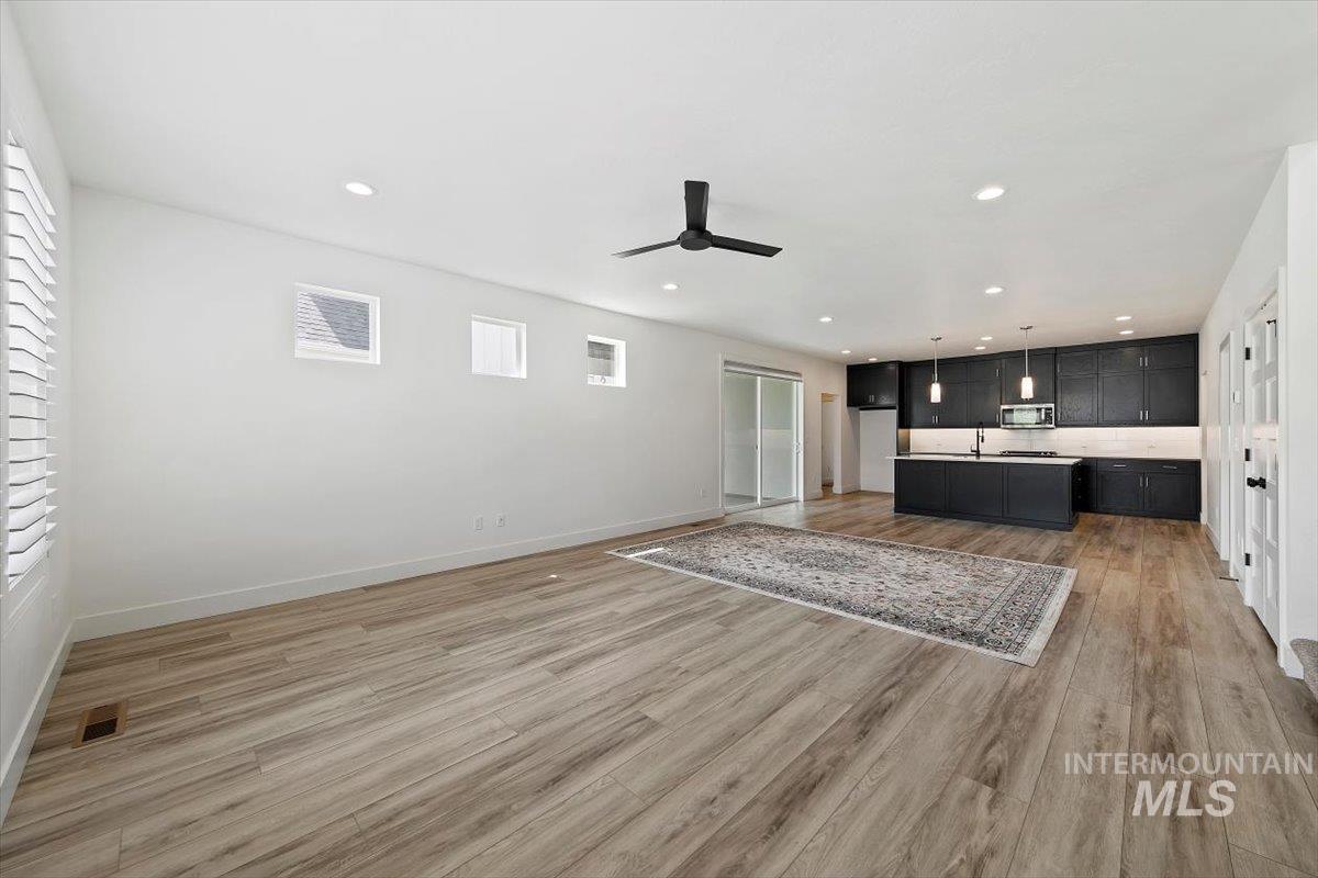 1811 E Knobcone Drive Property Photo 6