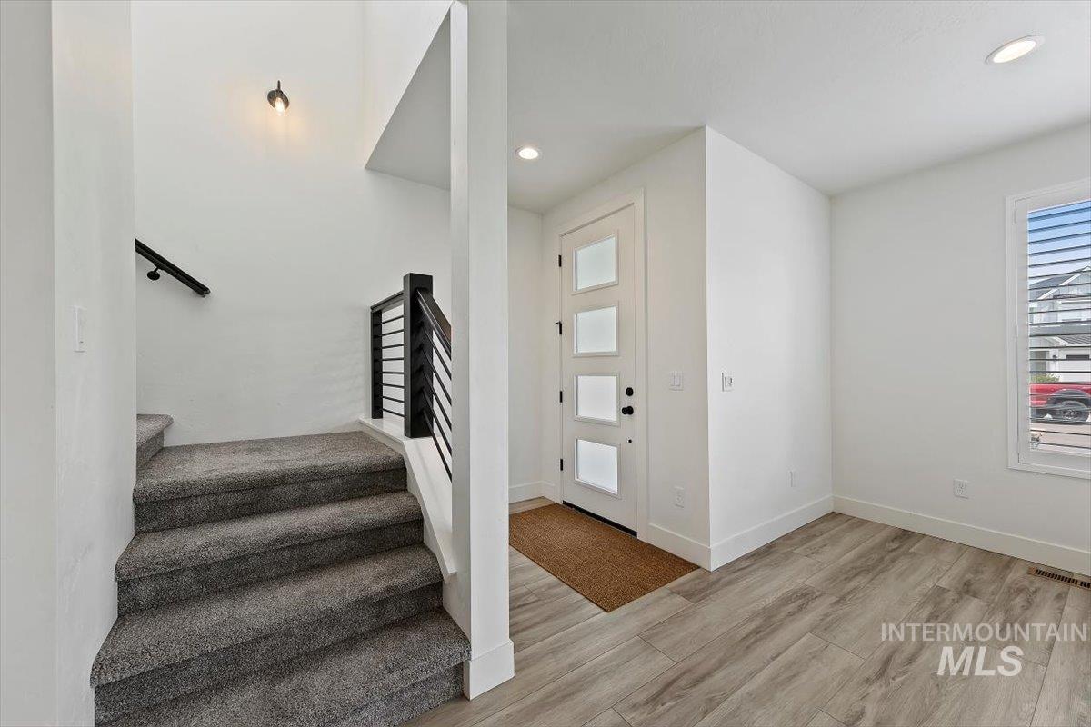 1811 E Knobcone Drive Property Photo 8