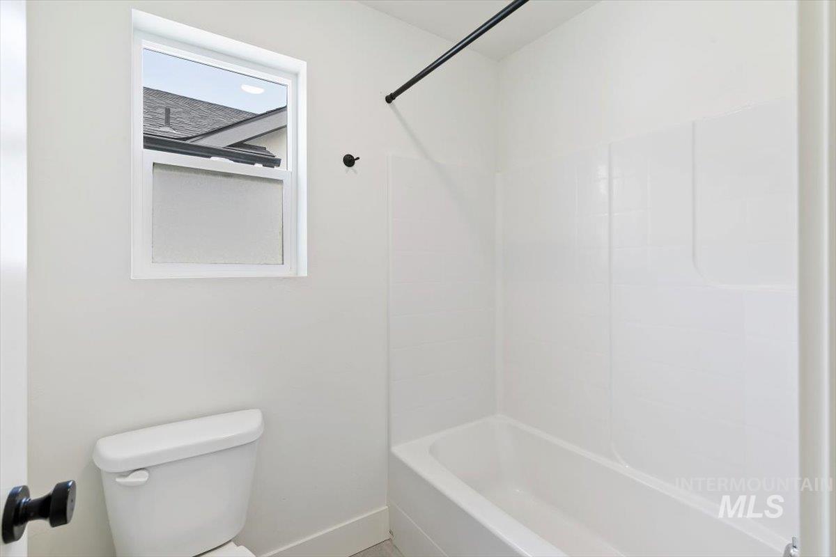 1811 E Knobcone Drive Property Photo 38