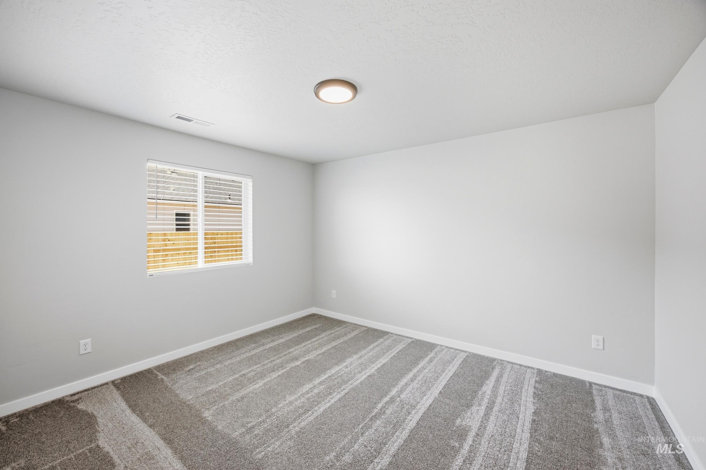 1085 Grass Pond Ave Property Photo 18