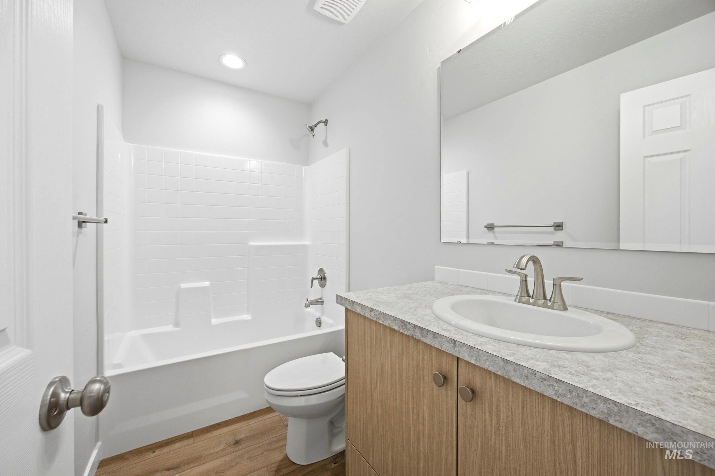 1085 Grass Pond Ave Property Photo 22