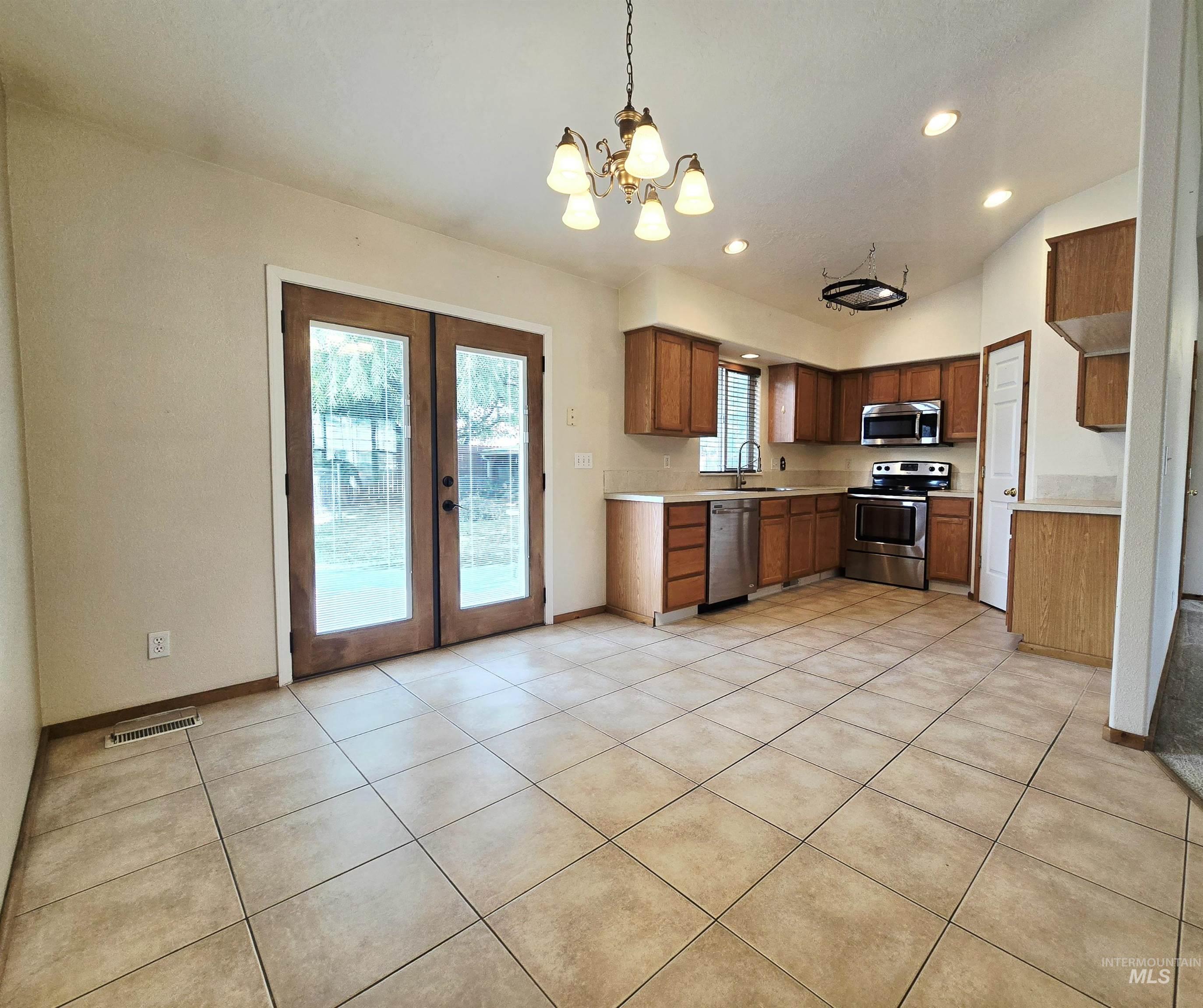 16209 Beckley Court Property Photo 6