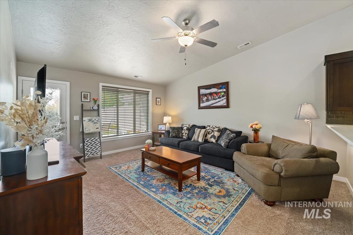 2727 E Apricot Dr Property Photo 15