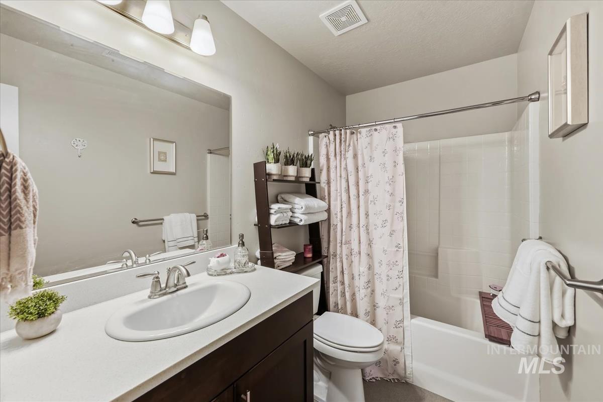 2727 E Apricot Dr Property Photo 23