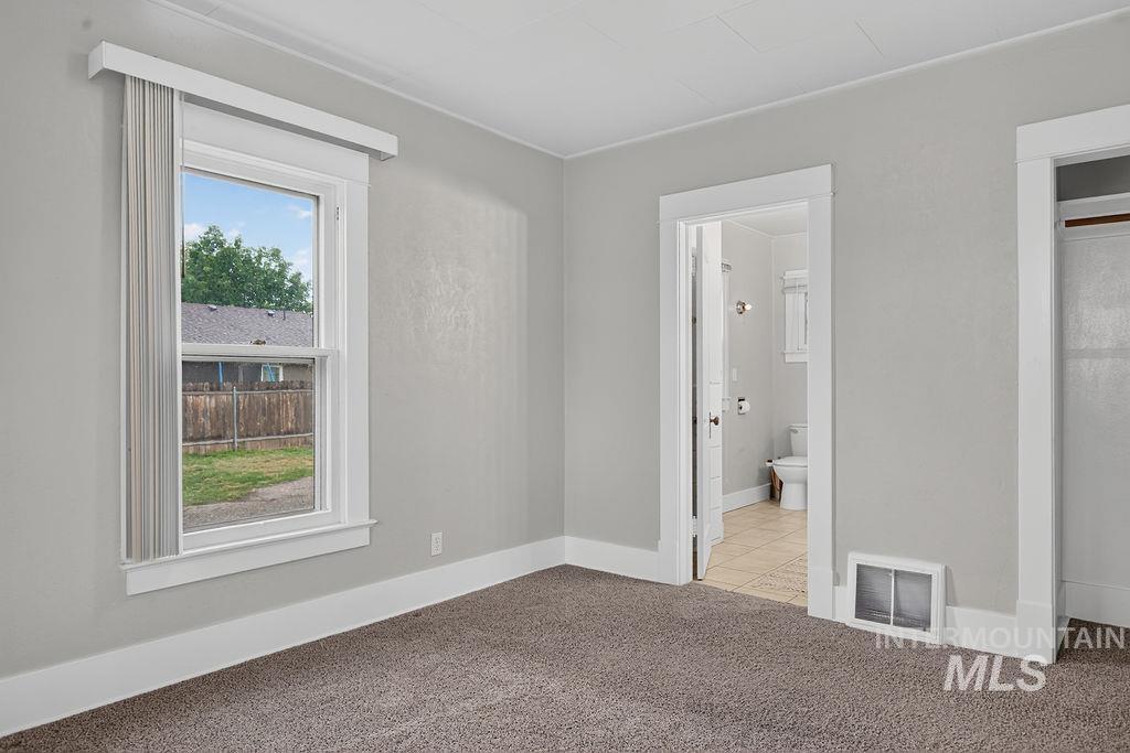 2103 Lincoln St Property Photo 21