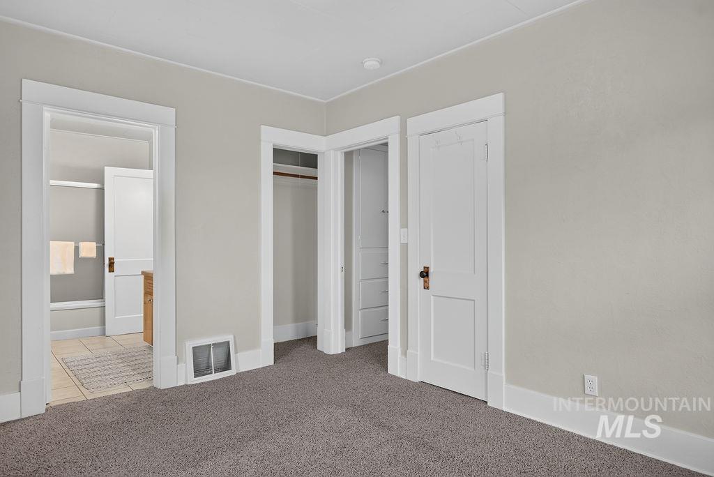 2103 Lincoln St Property Photo 22