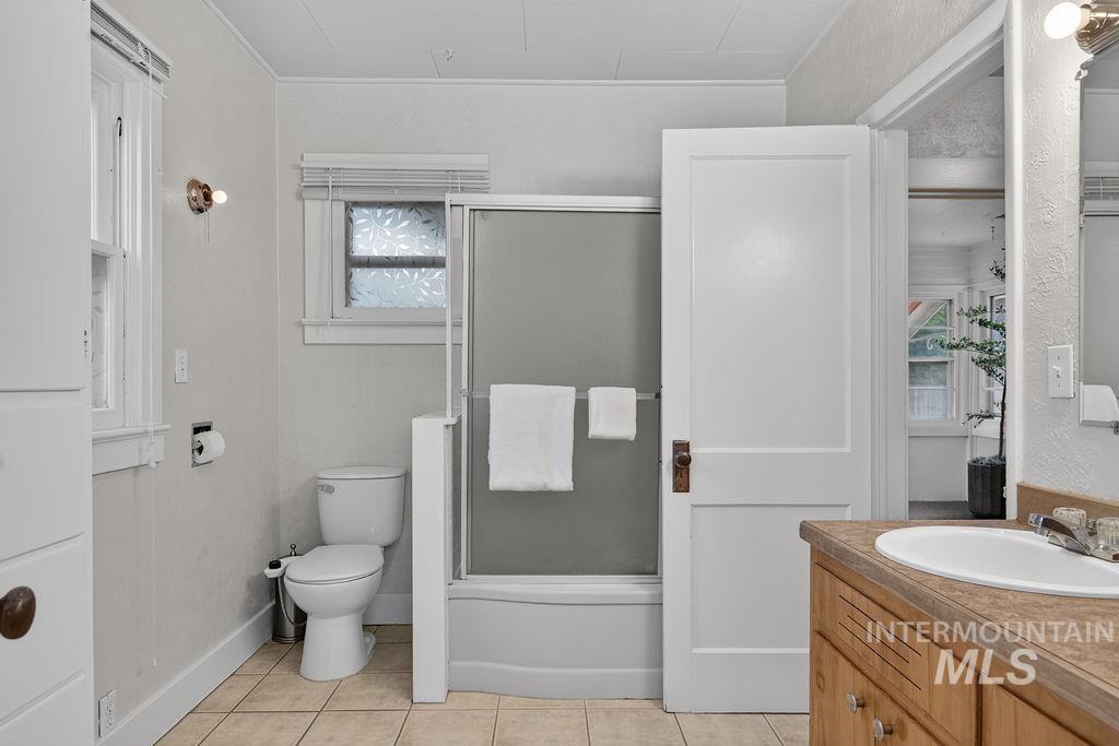 2103 Lincoln St Property Photo 23