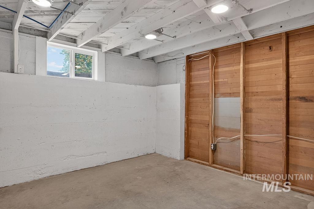 2103 Lincoln St Property Photo 31