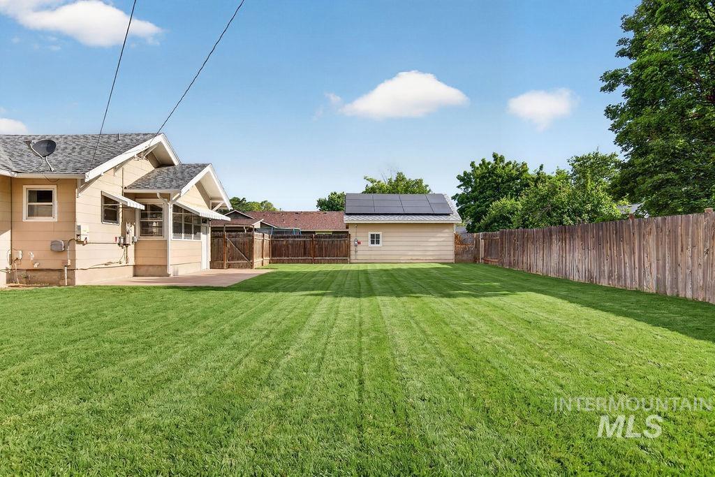 2103 Lincoln St Property Photo 35