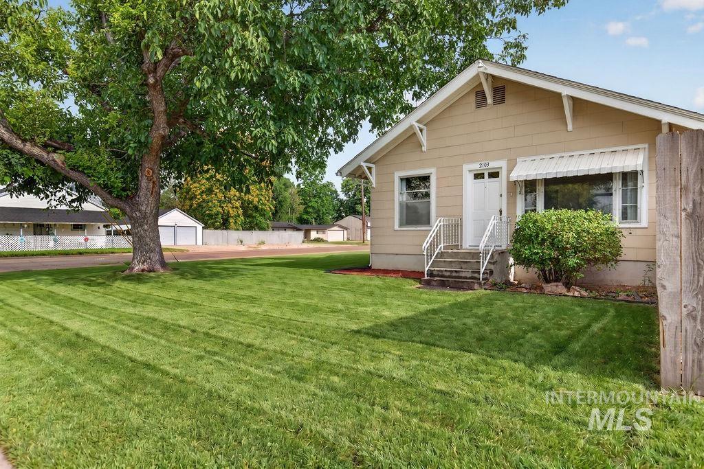 2103 Lincoln St Property Photo 38
