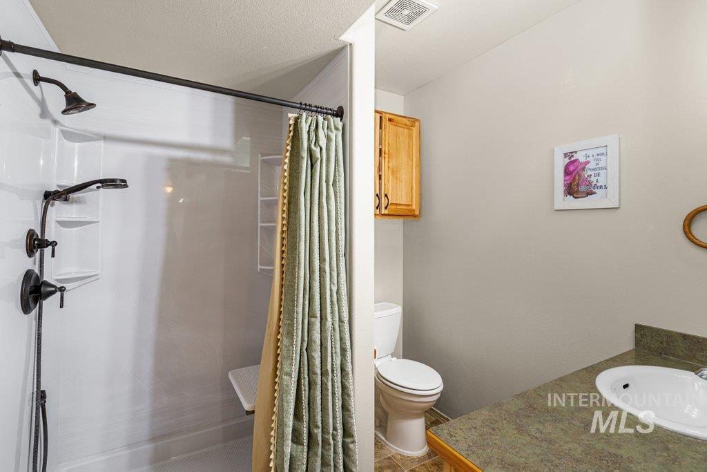 1028 Granlund Rd Property Photo 36