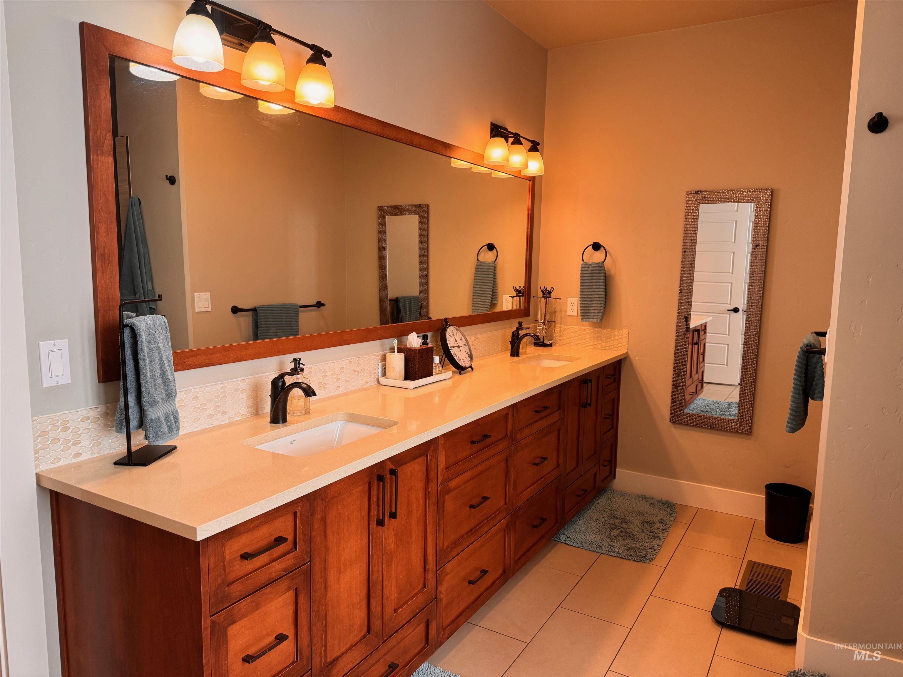 2577 S Trailwood Way Property Photo 15