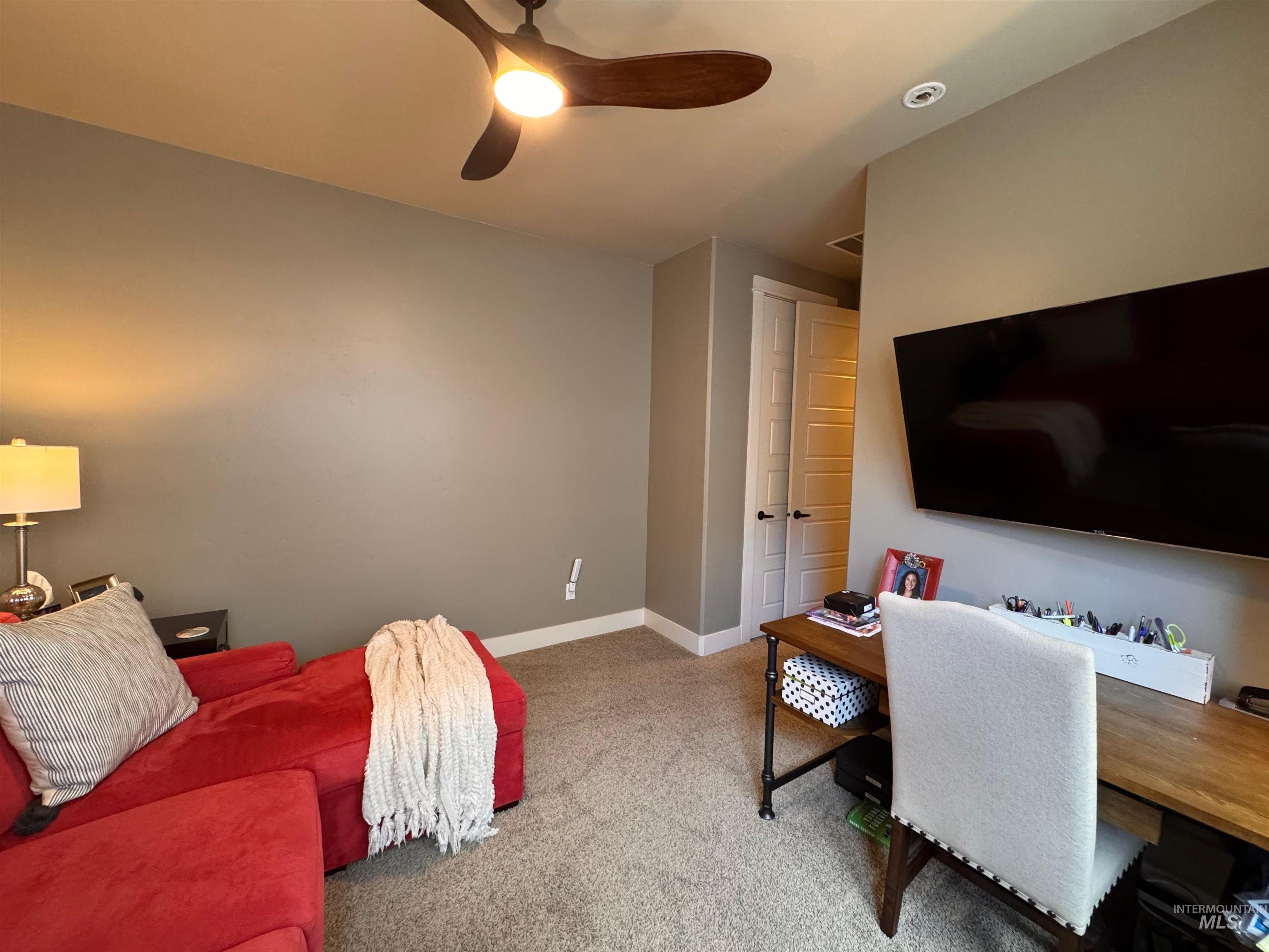 2577 S Trailwood Way Property Photo 17