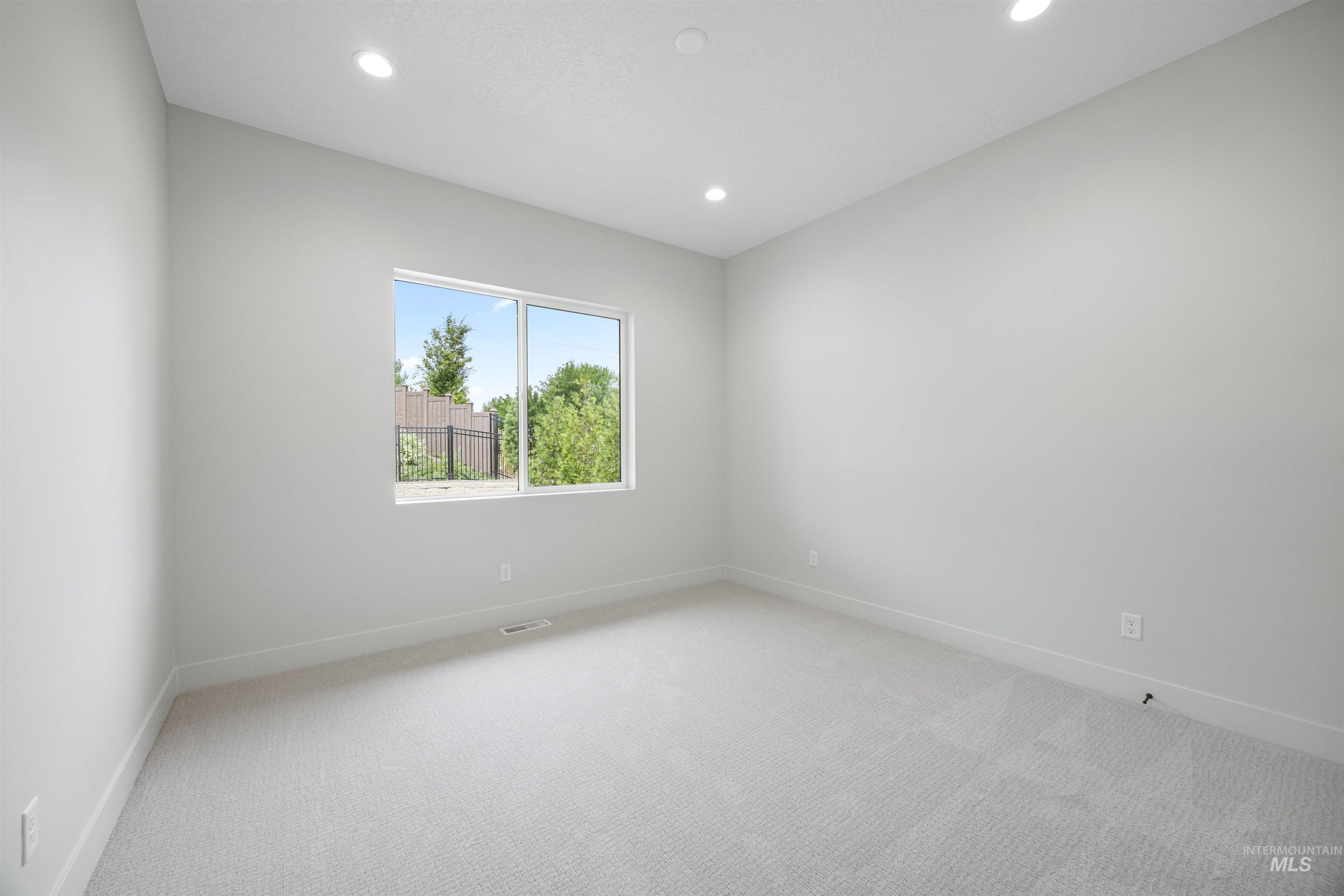 311 N Hunter Creek Ave Property Photo 44