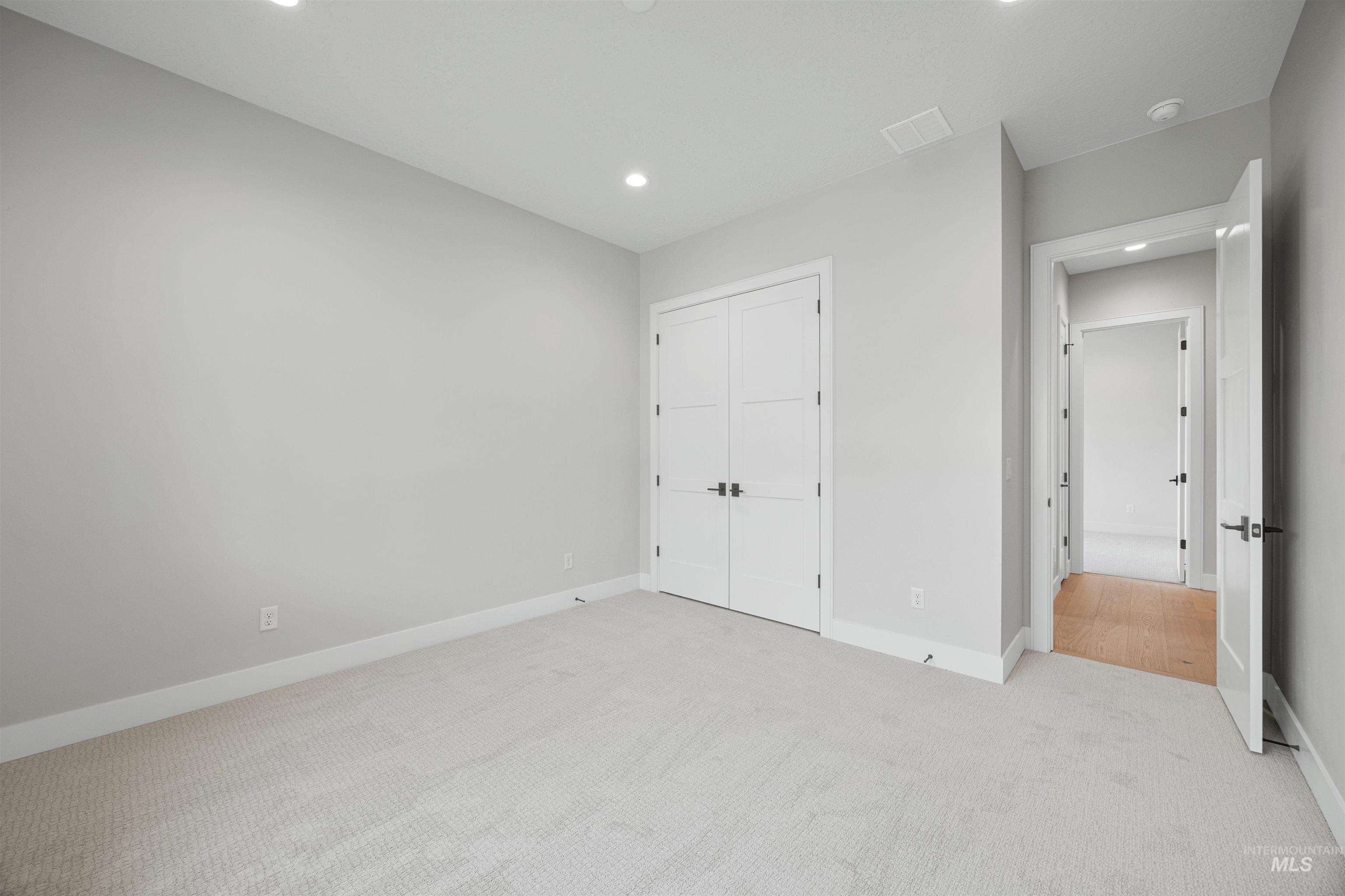 311 N Hunter Creek Ave Property Photo 45