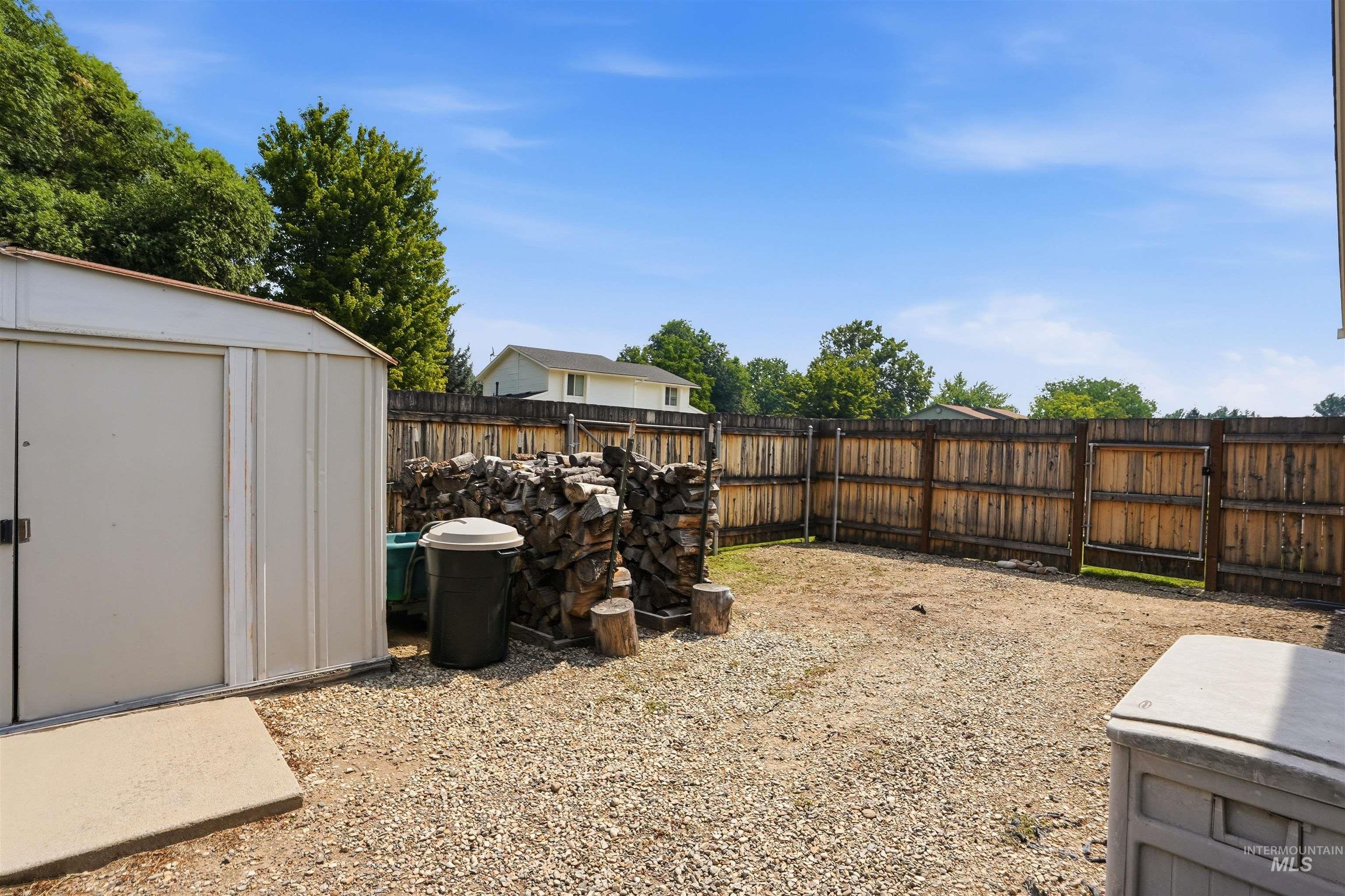 420 E Amanita Property Photo 33