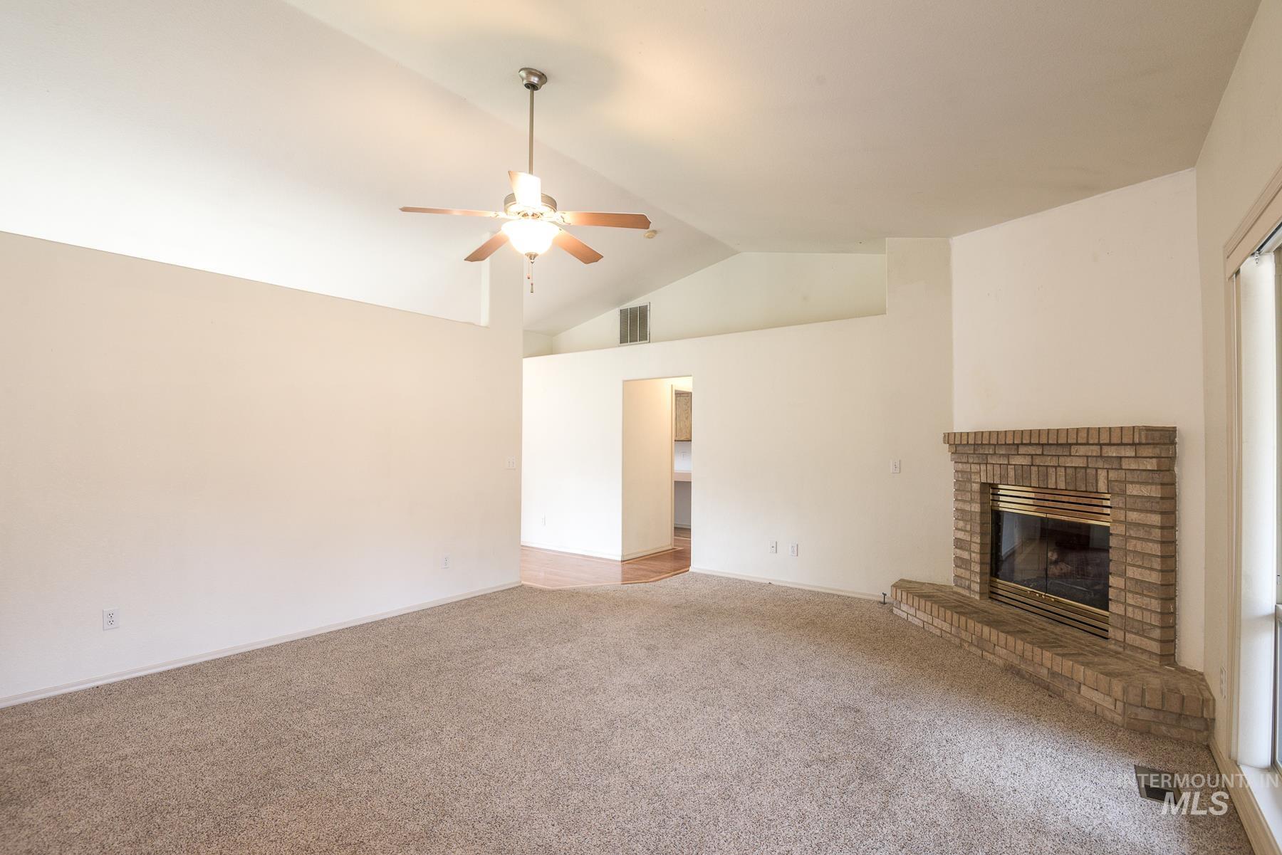 10080 W Whirlaway Dr Property Photo 10