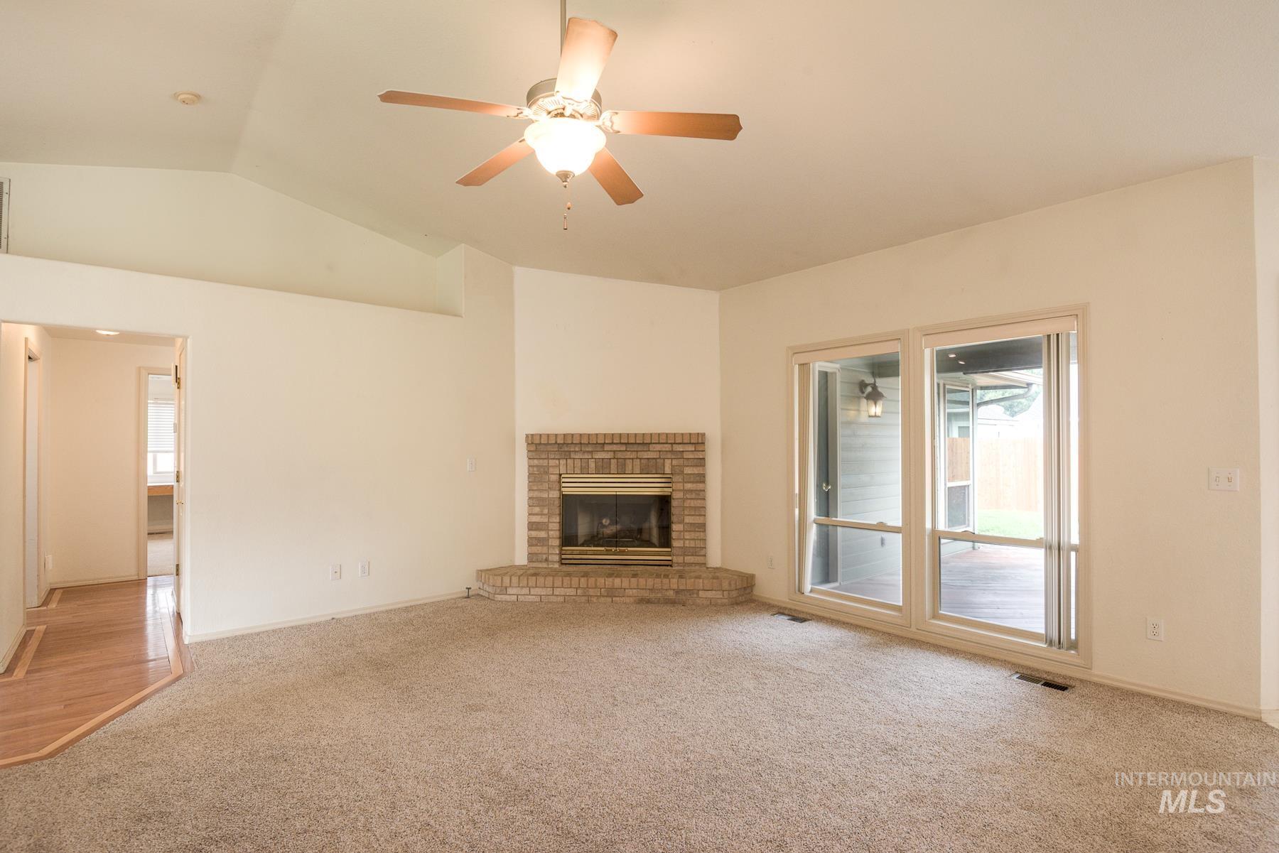 10080 W Whirlaway Dr Property Photo 11