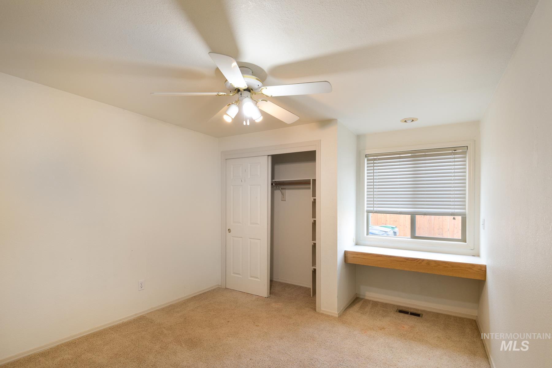 10080 W Whirlaway Dr Property Photo 14