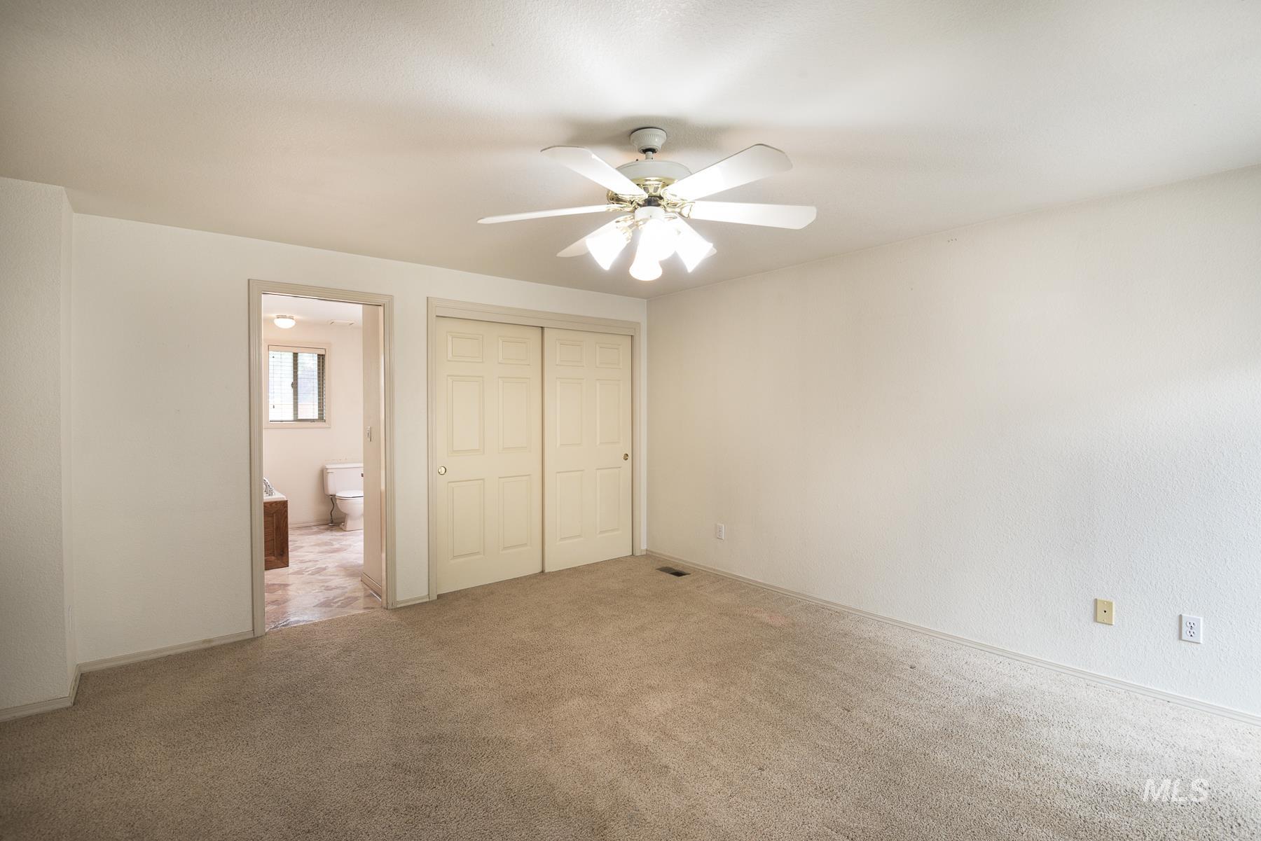 10080 W Whirlaway Dr Property Photo 18