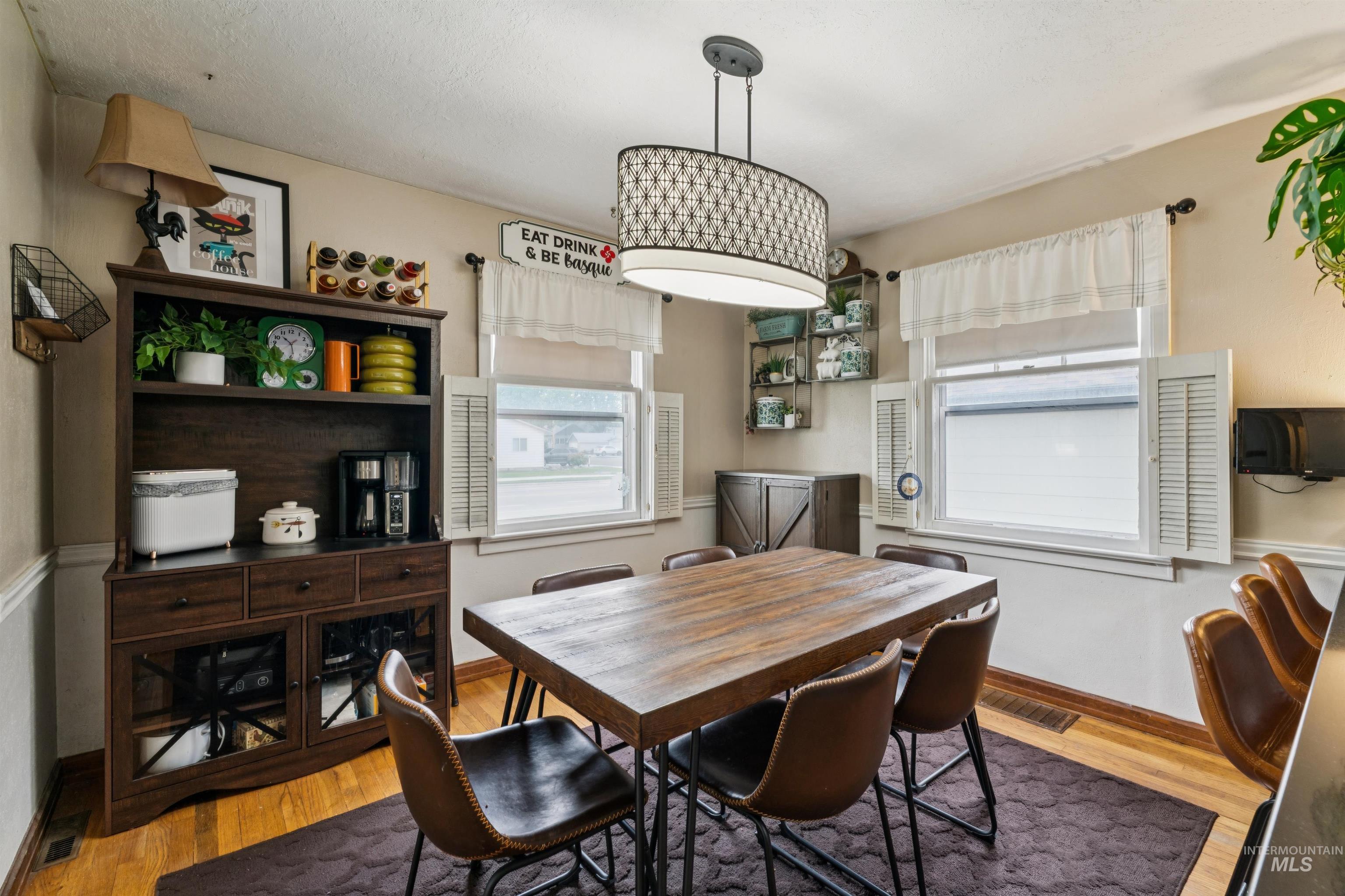 412 E Pine Avenue Property Photo 8