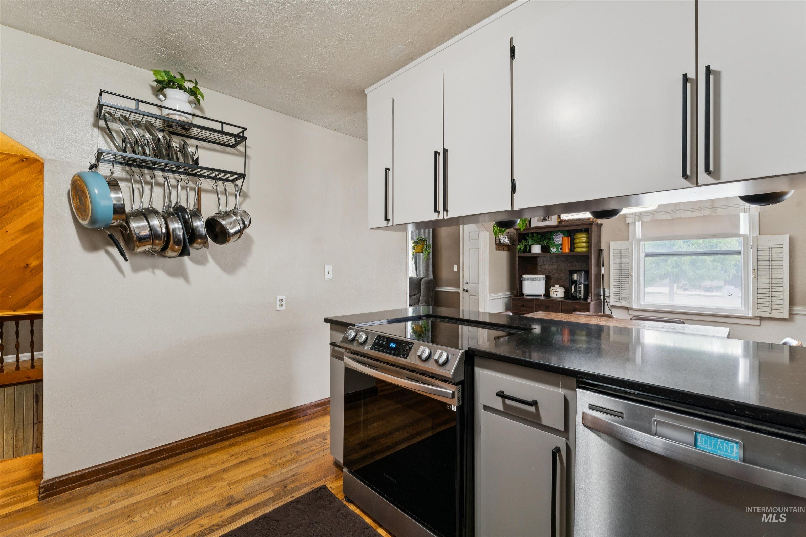 412 E Pine Avenue Property Photo 15