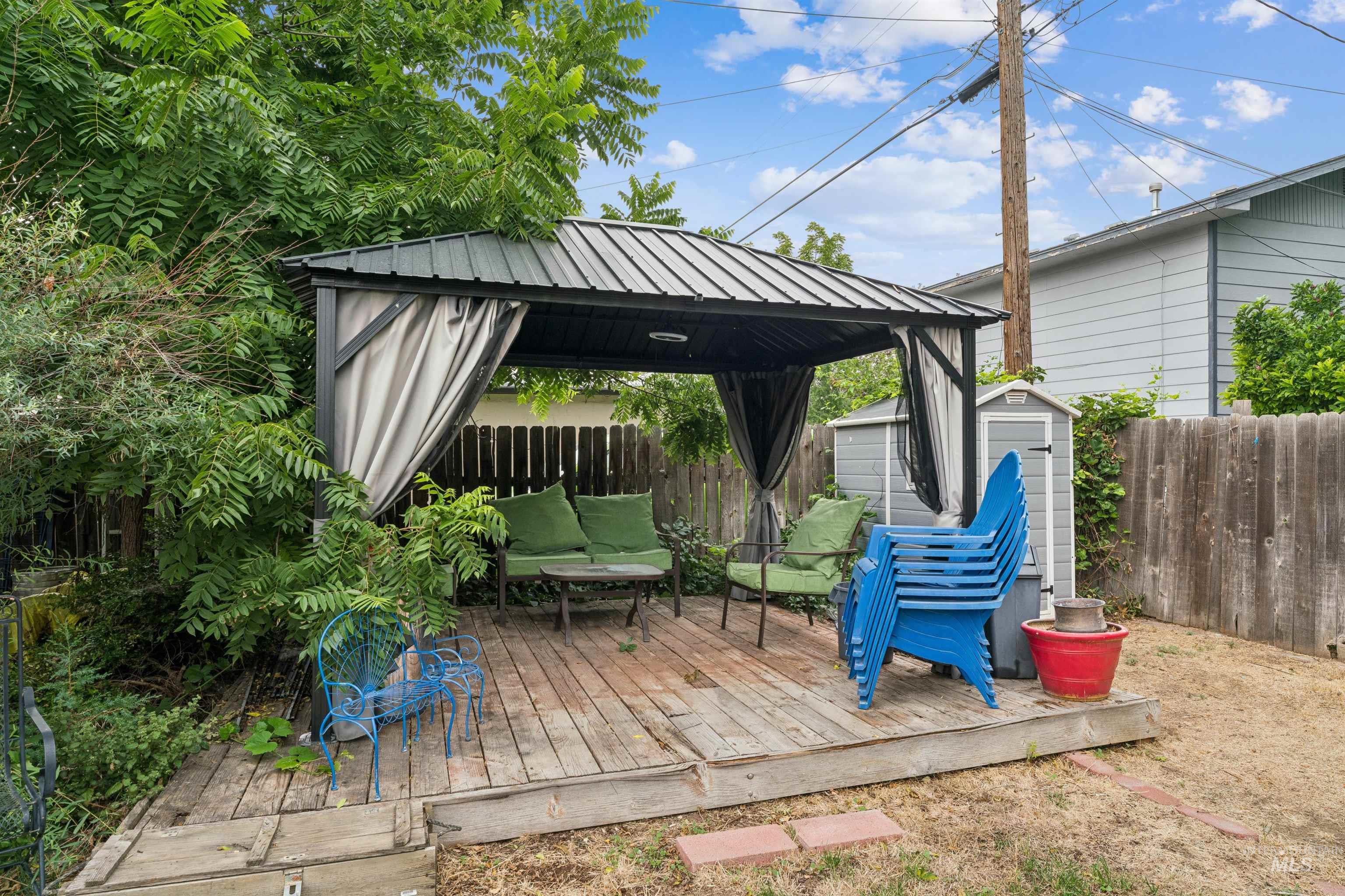 412 E Pine Avenue Property Photo 40