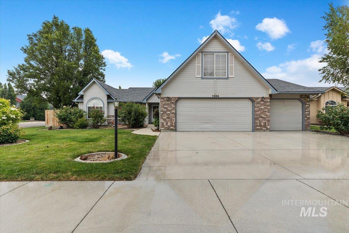 1256 N Legislative Way Property Photo 2