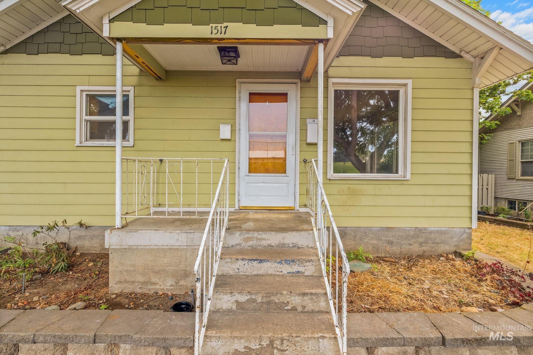 1517 11th Avenue Property Photo 3