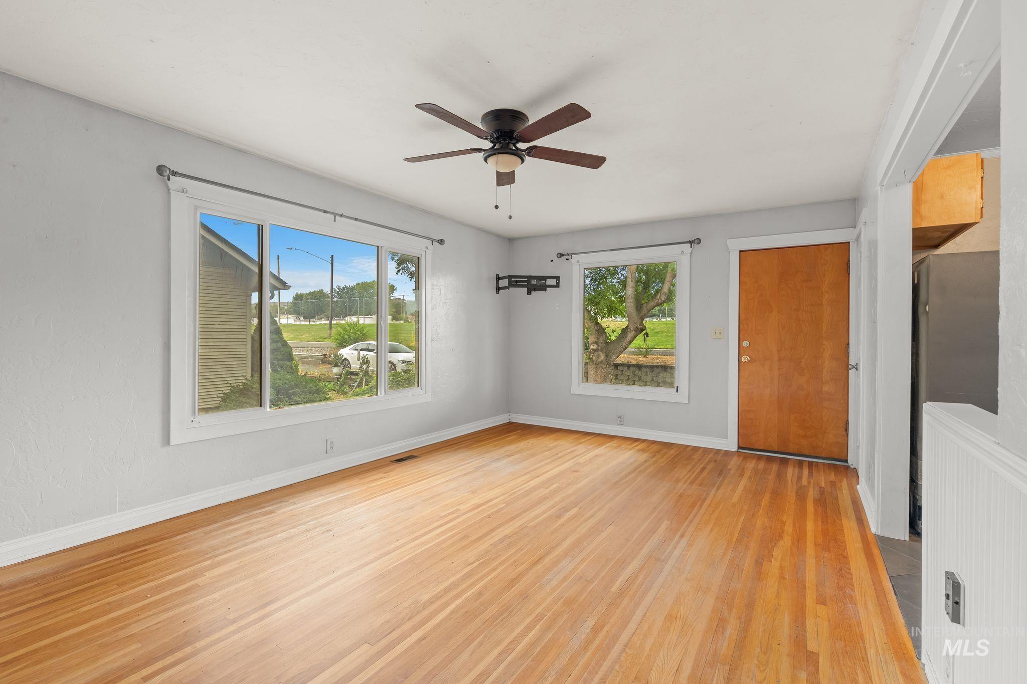 1517 11th Avenue Property Photo 5