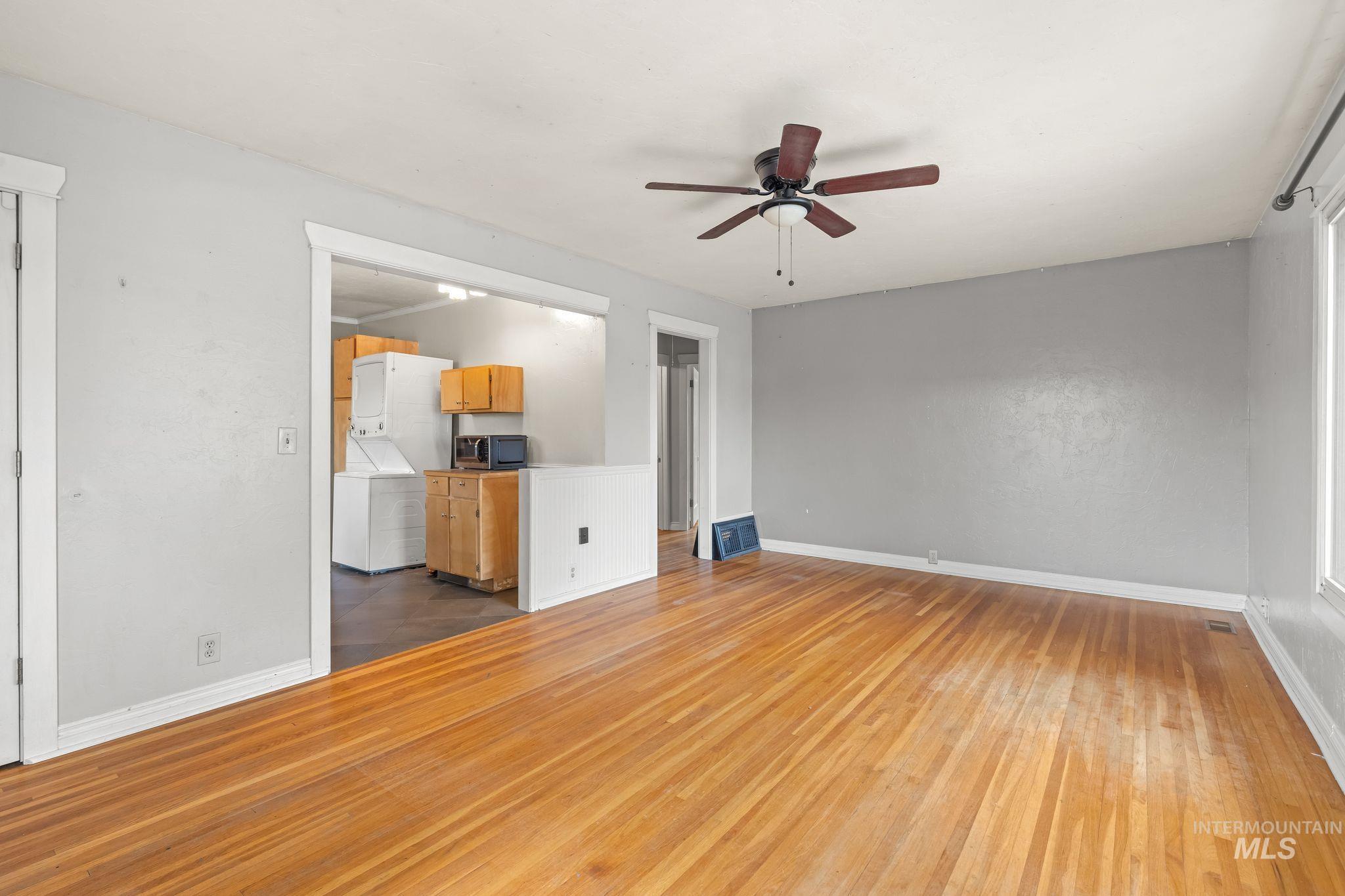 1517 11th Avenue Property Photo 6