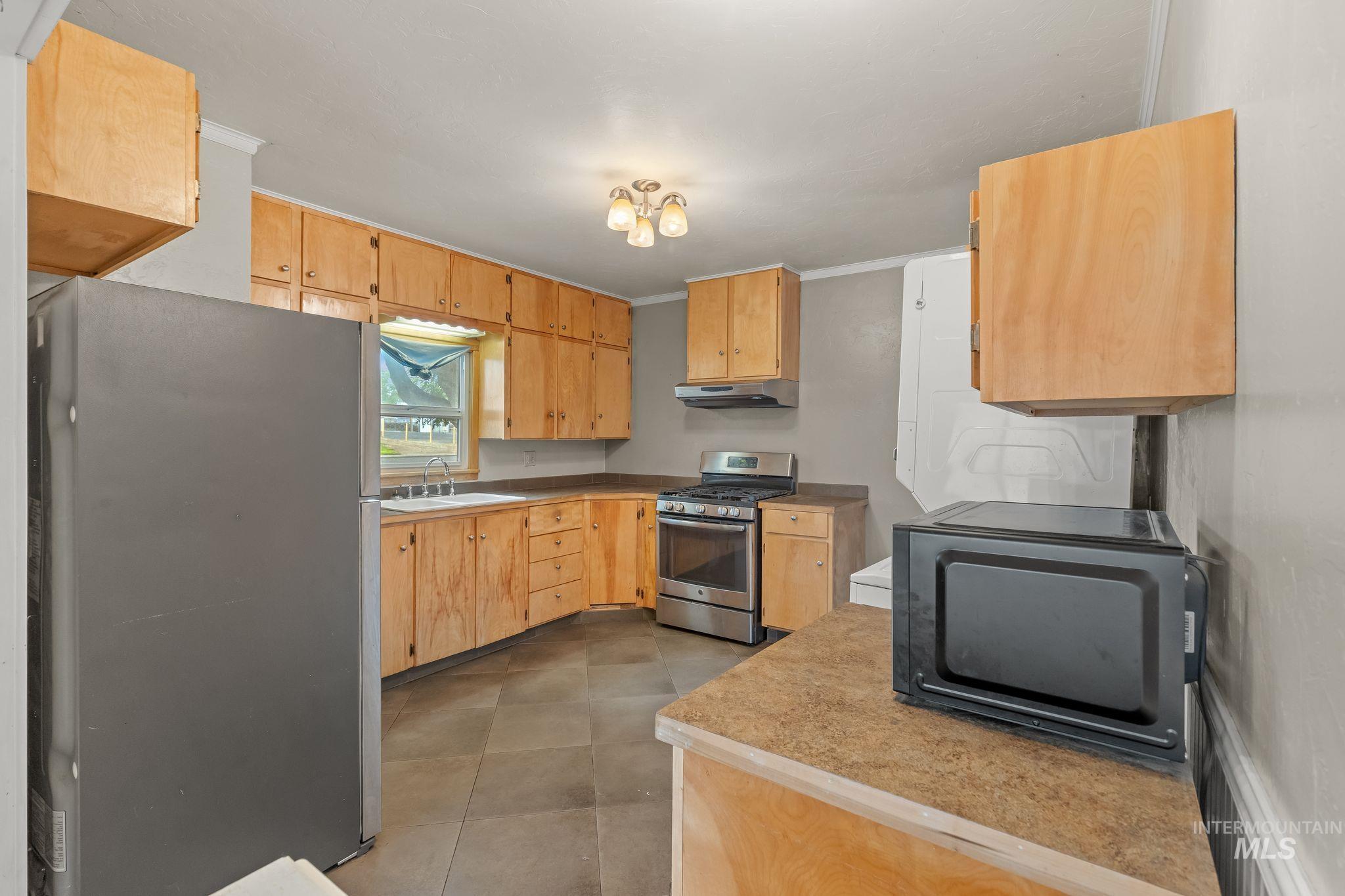1517 11th Avenue Property Photo 11